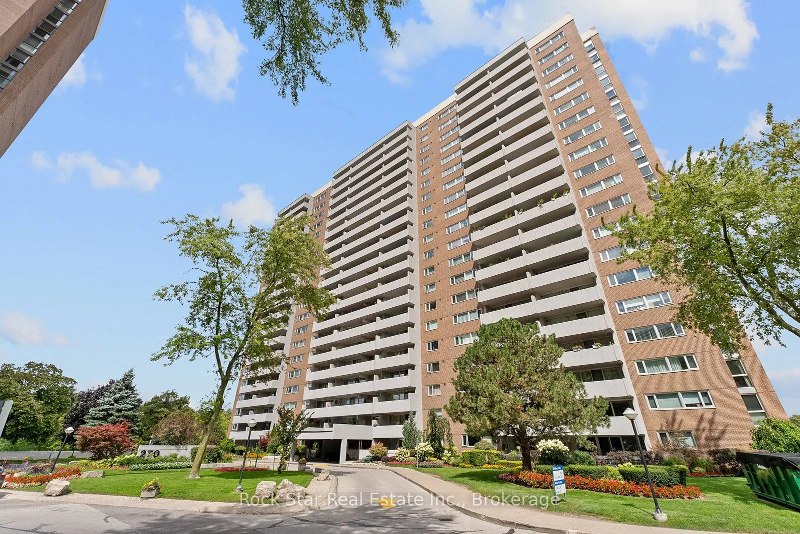 270 Scarlett Road, #1305