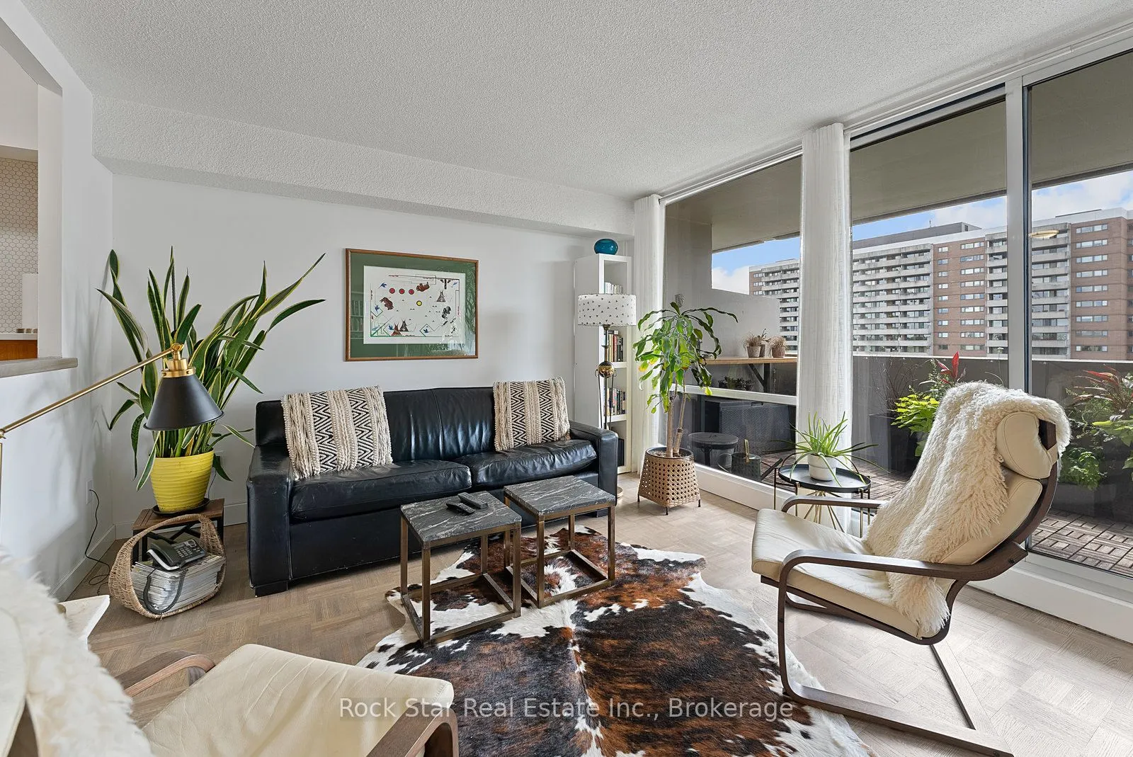 270 Scarlett Road, #1305