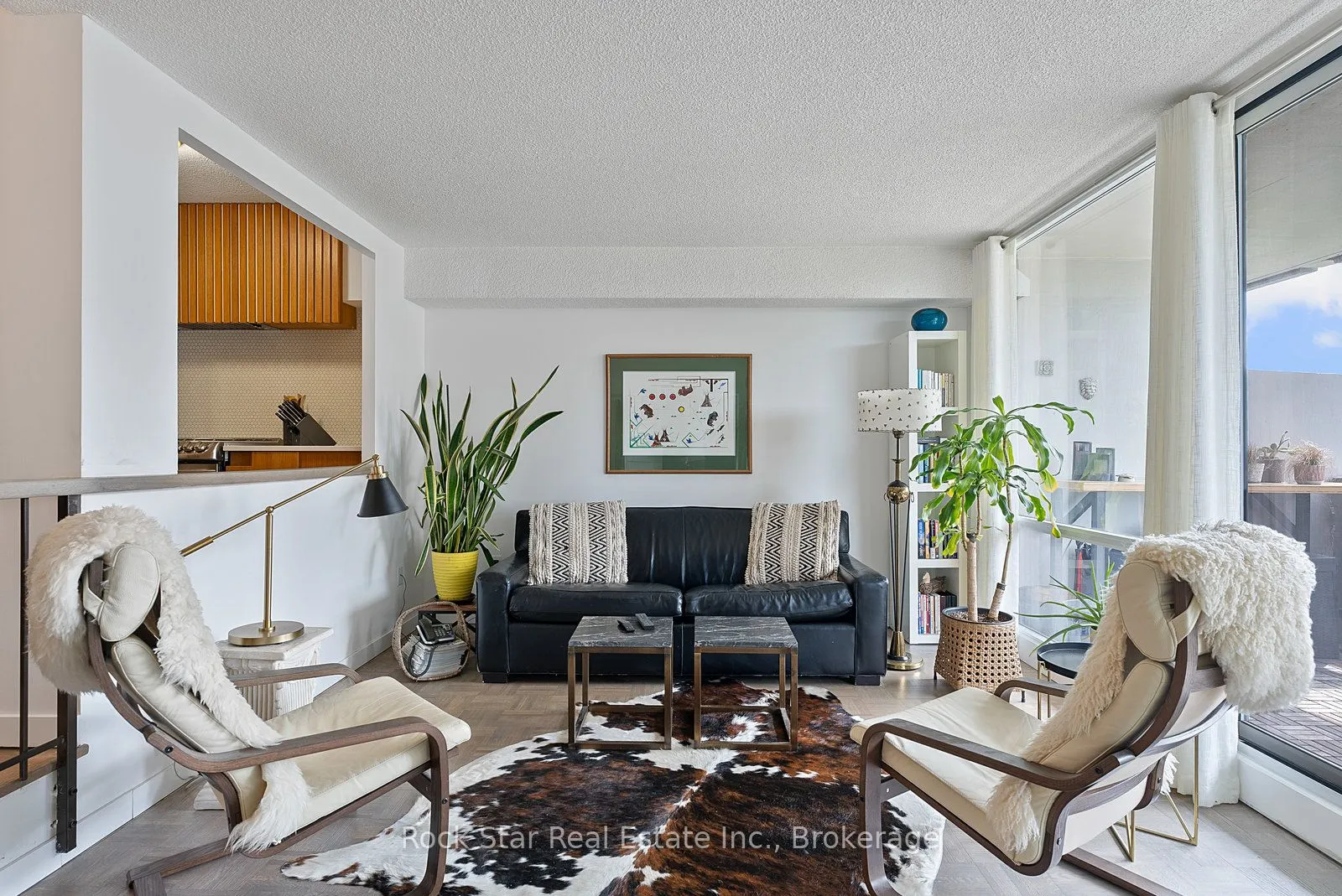270 Scarlett Road, #1305