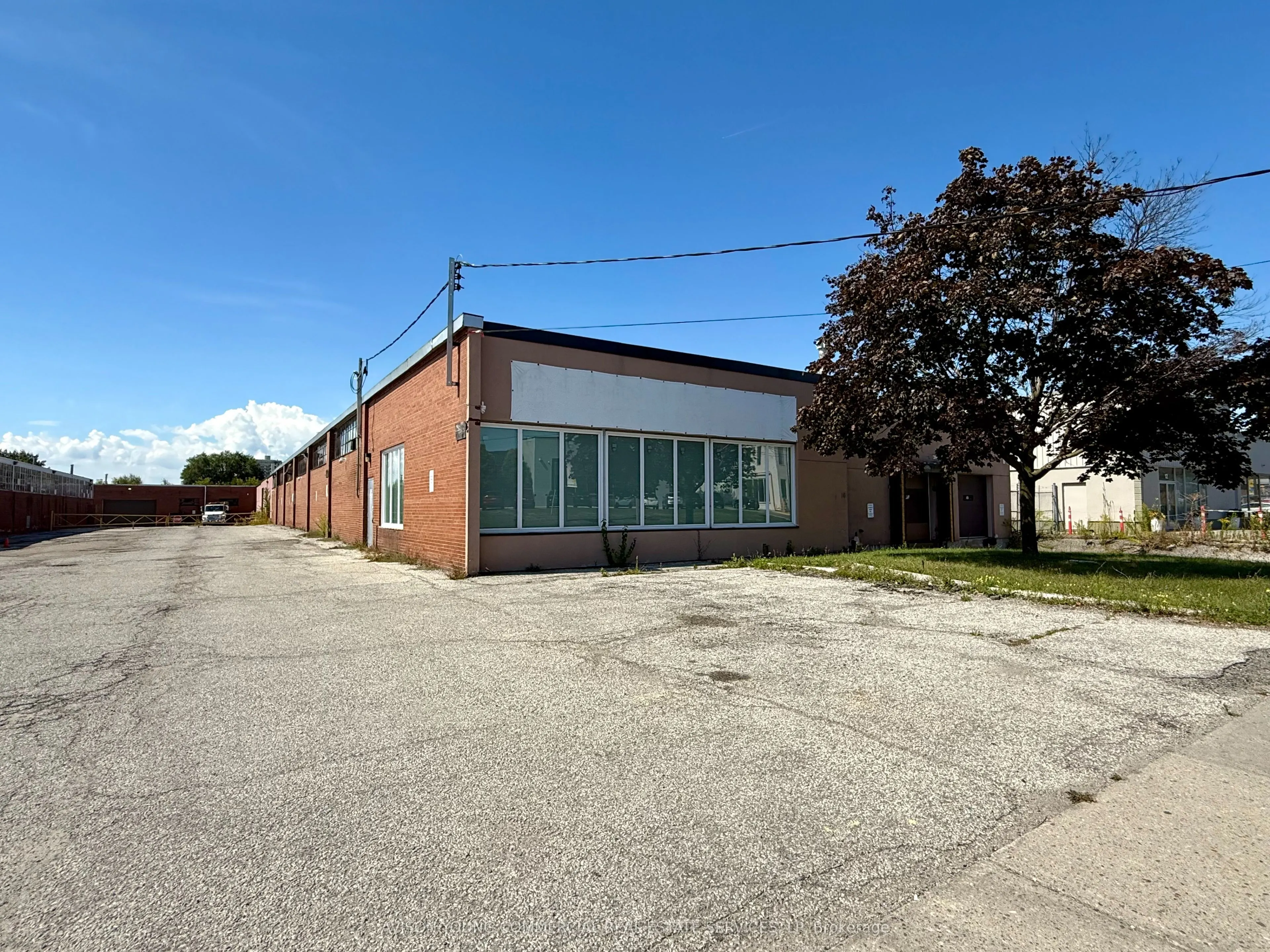 16 Benton Road