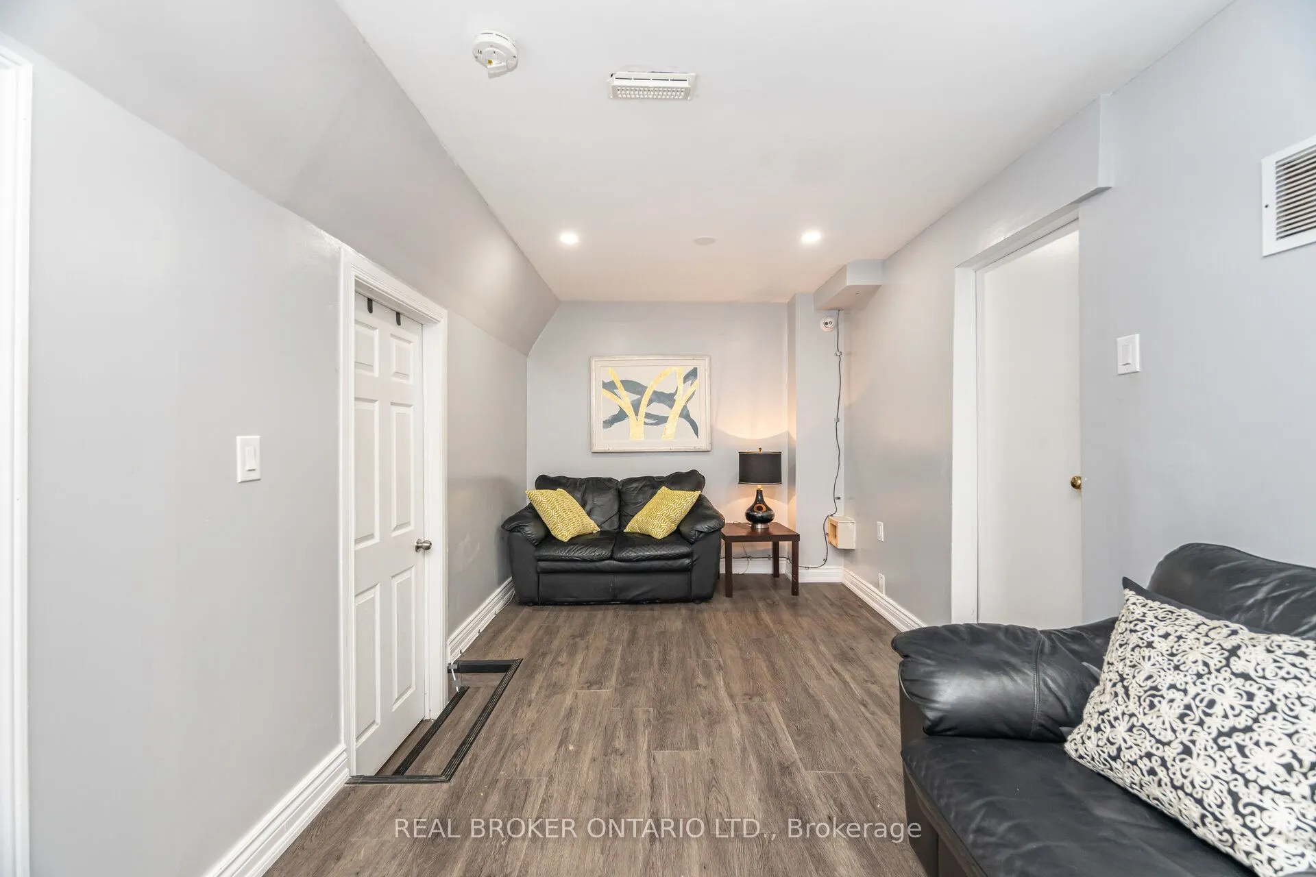 11 Pierpont Place