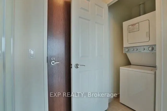 339 Rathburn Road W, #2008