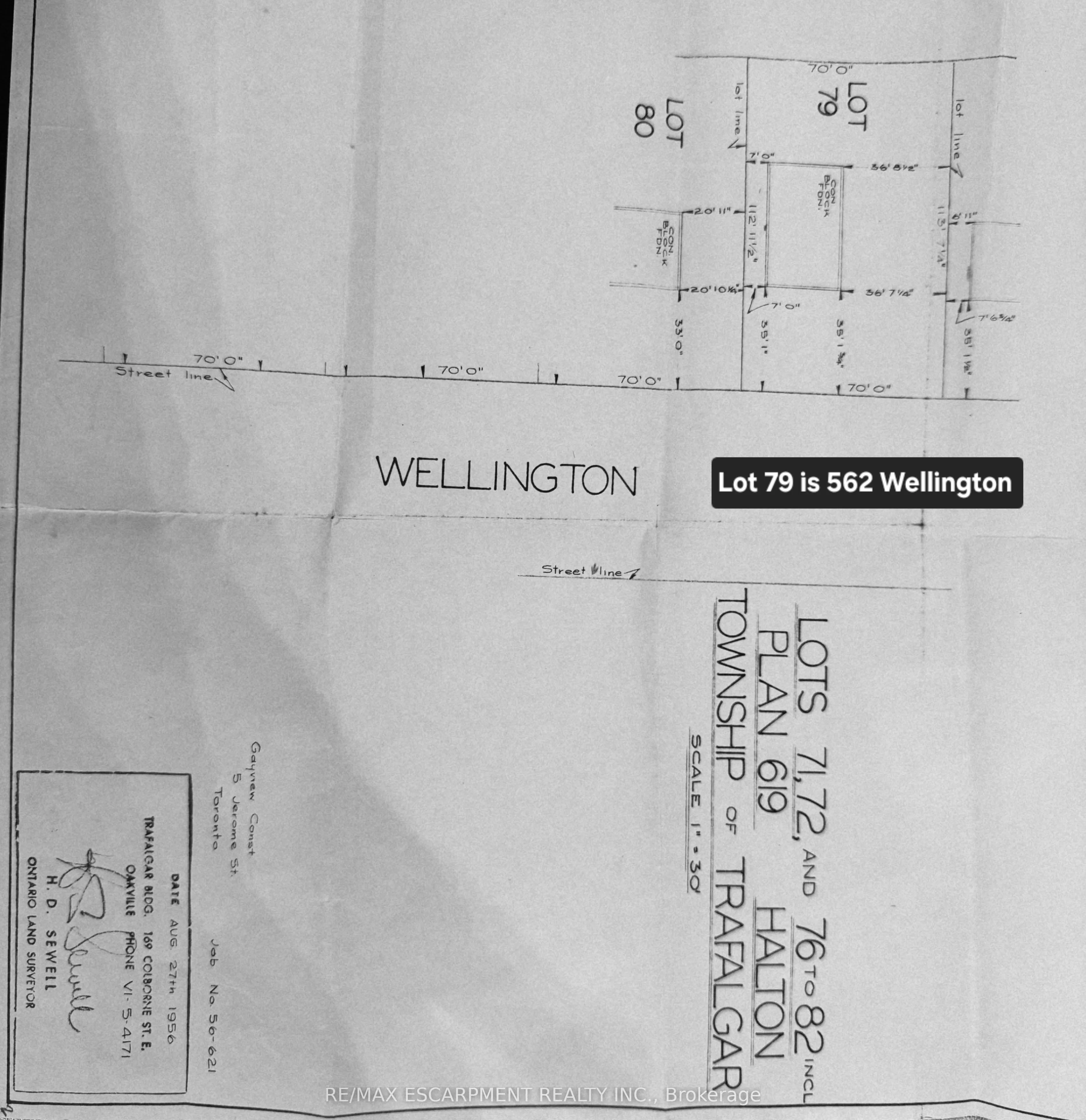 562 Wellington Crescent