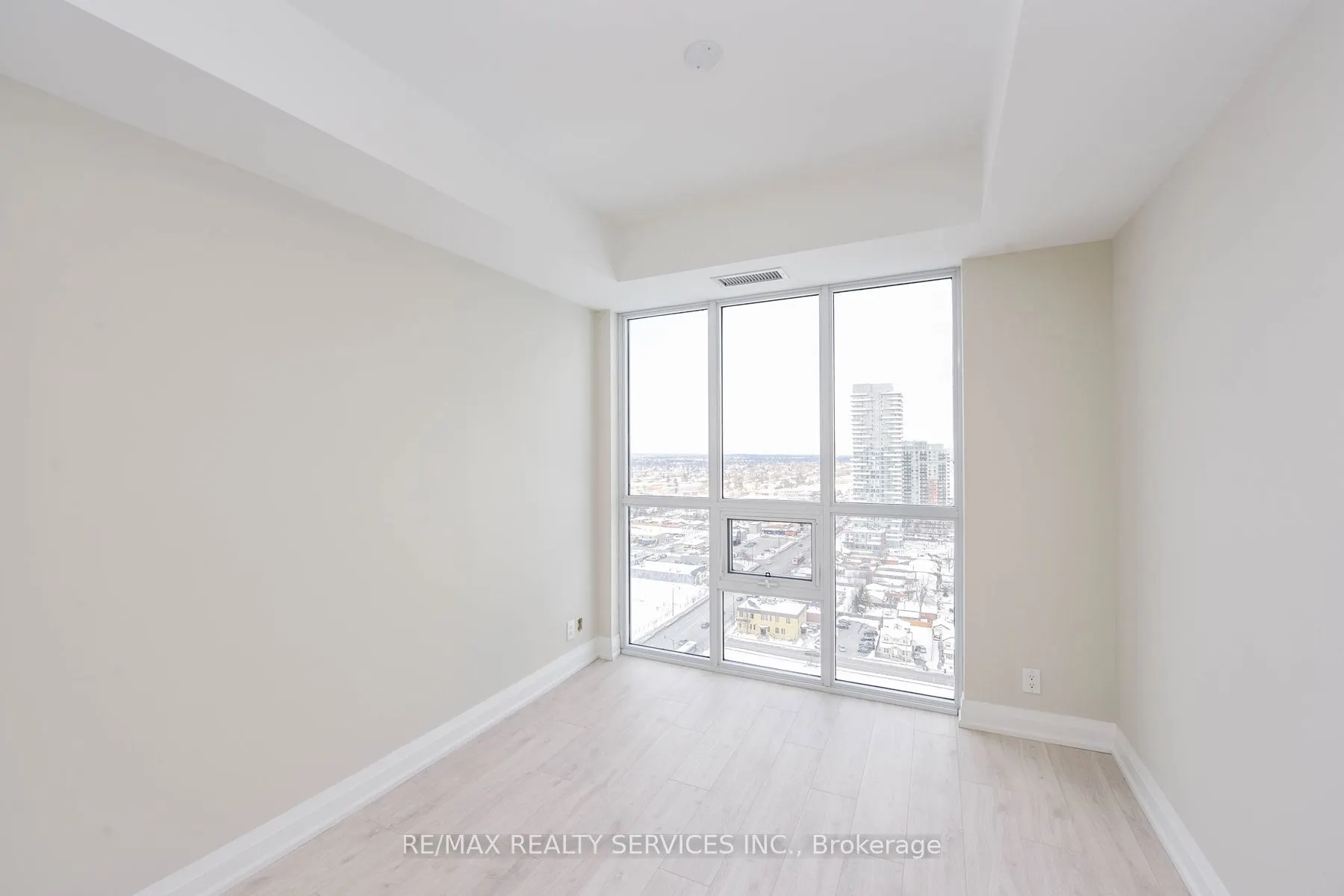 15 Lynch Street, #2103