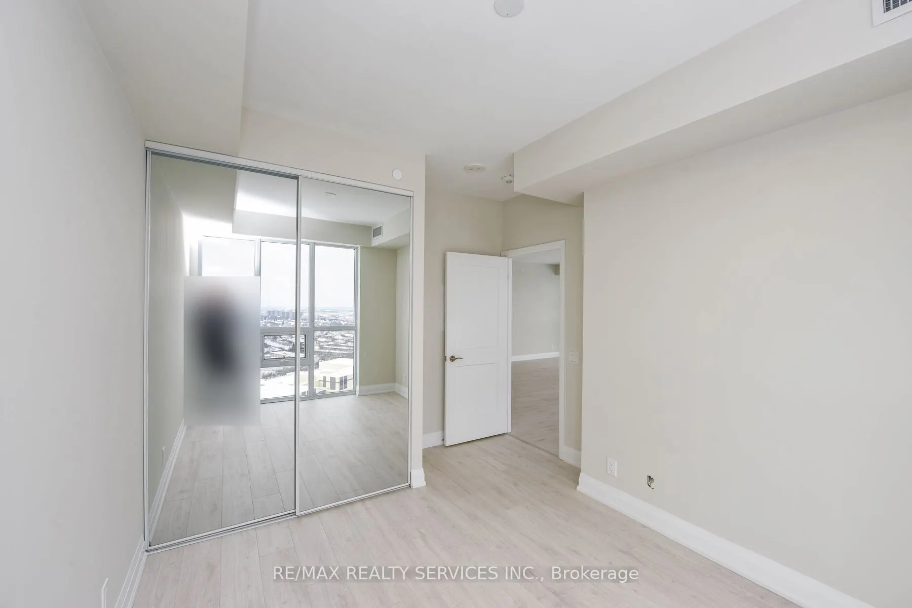 15 Lynch Street, #2103