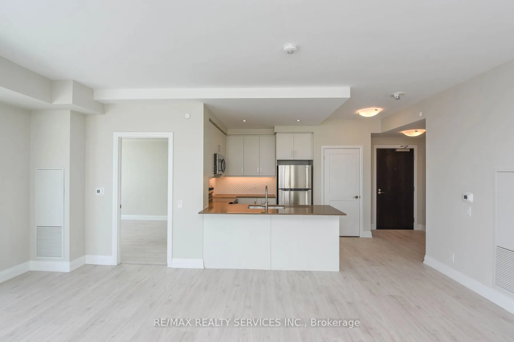 15 Lynch Street, #2103