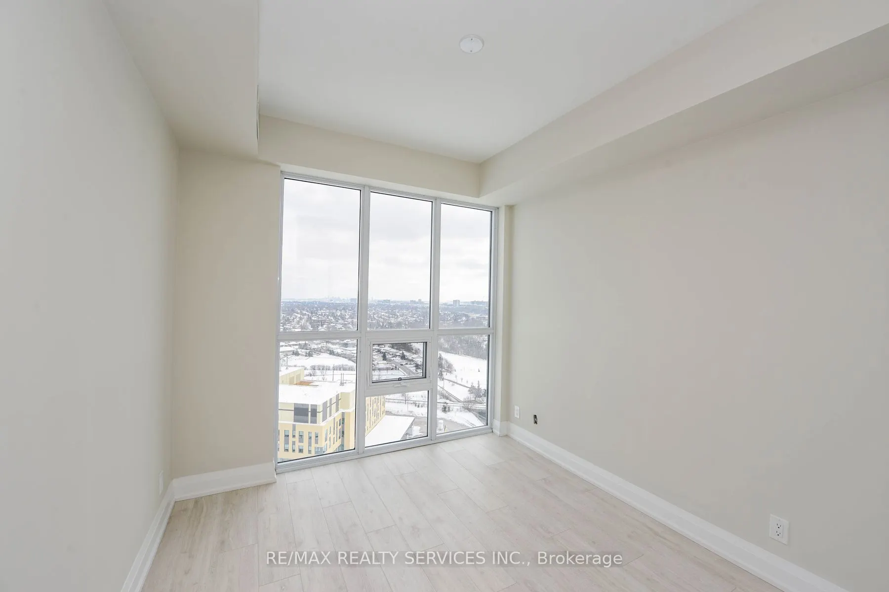 15 Lynch Street, #2103