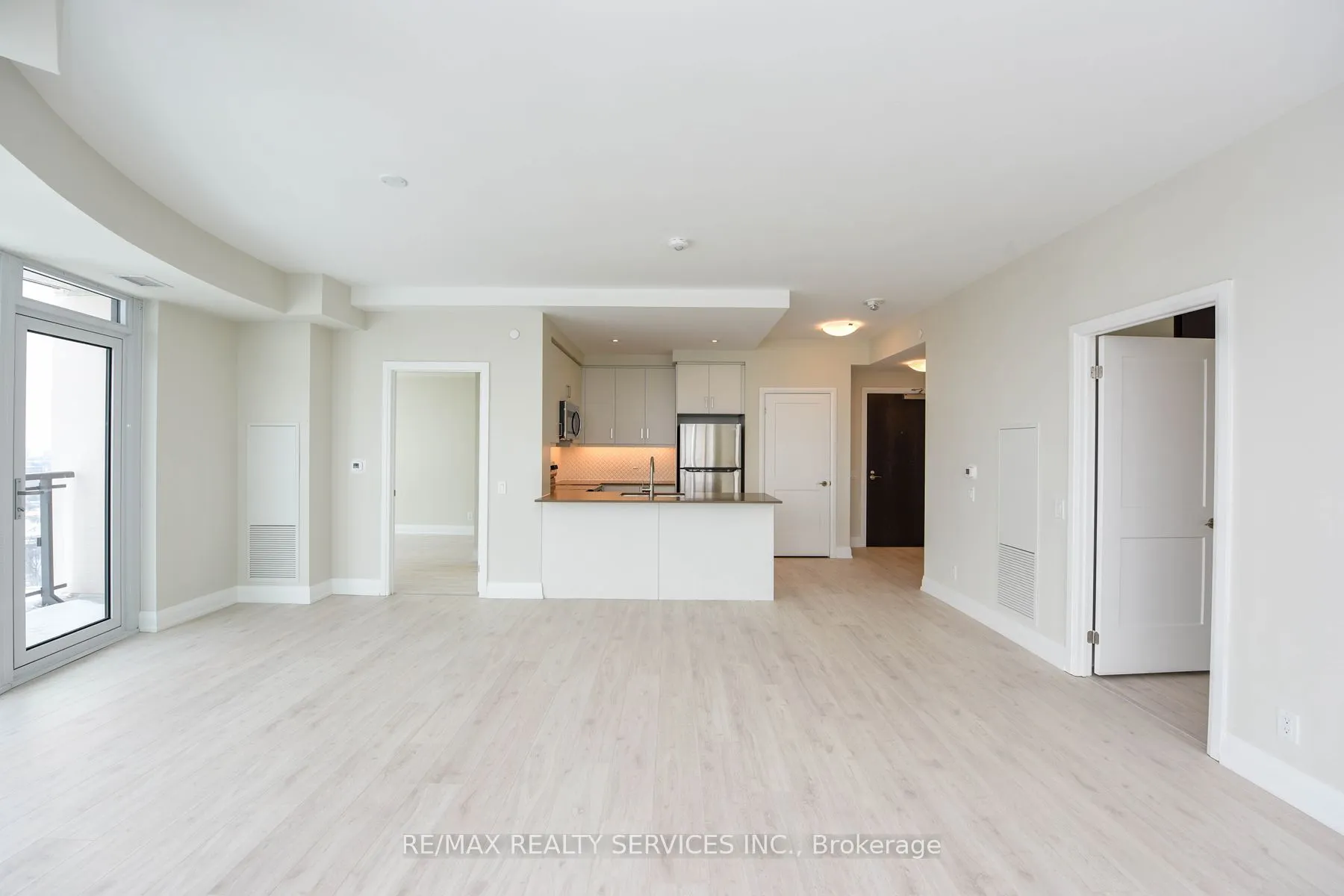15 Lynch Street, #2103