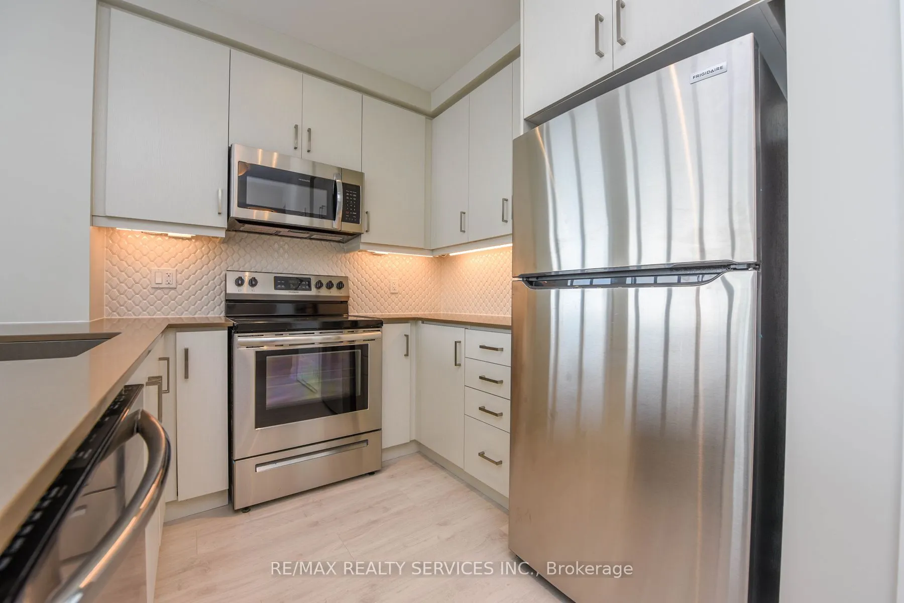 15 Lynch Street, #2103