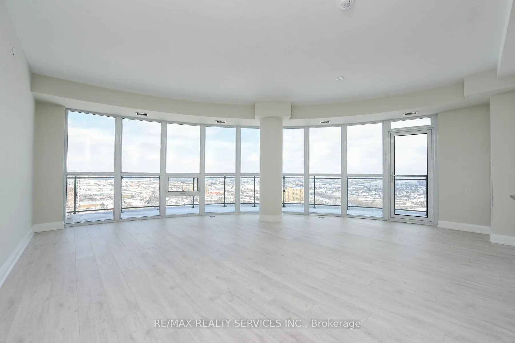 15 Lynch Street, #2103