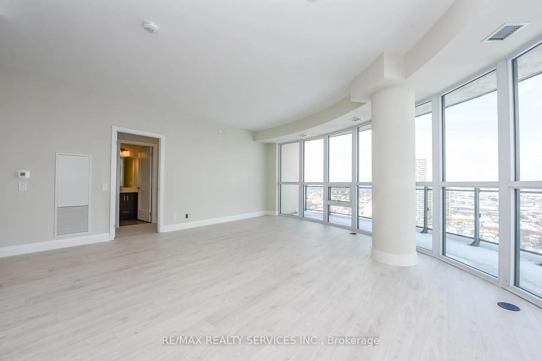 15 Lynch Street, #2103