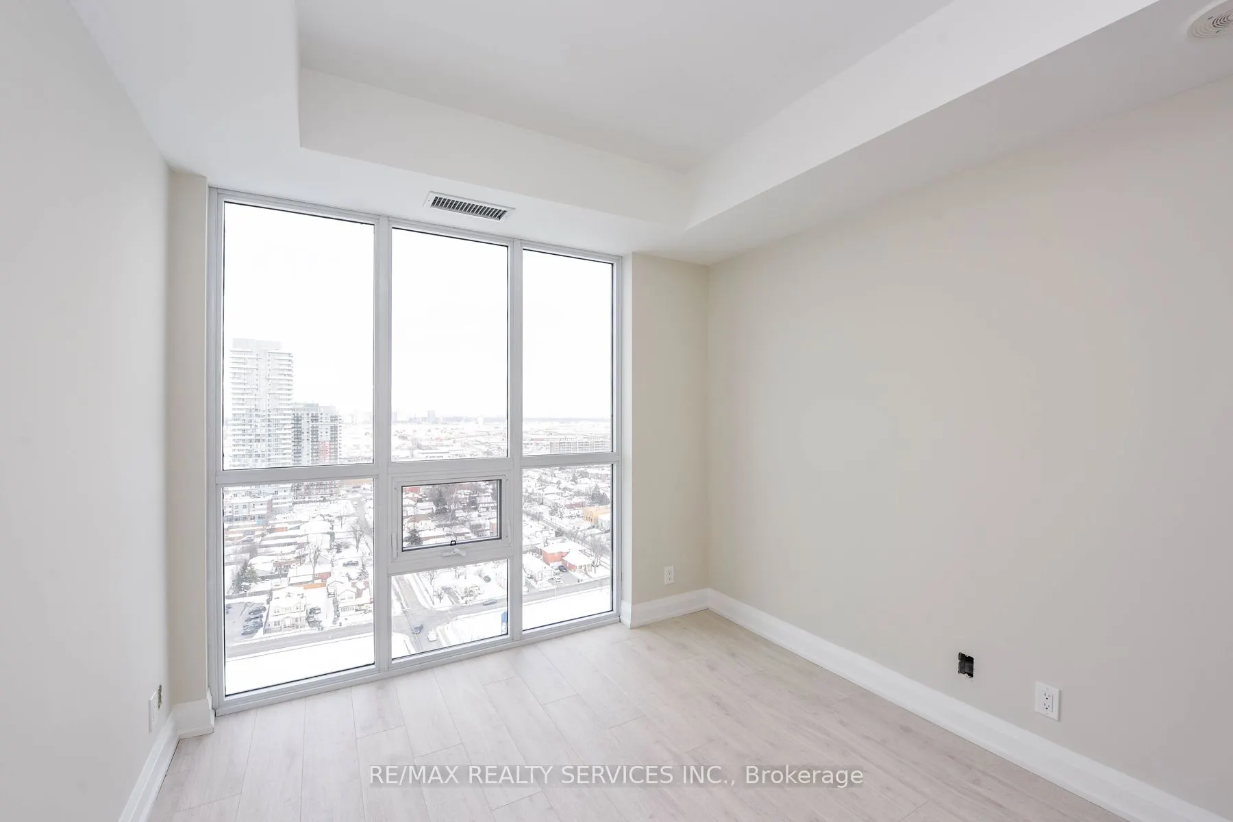 15 Lynch Street, #2103