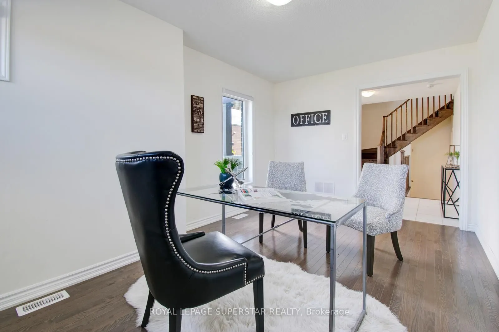 98 DONALD FICHT Crescent