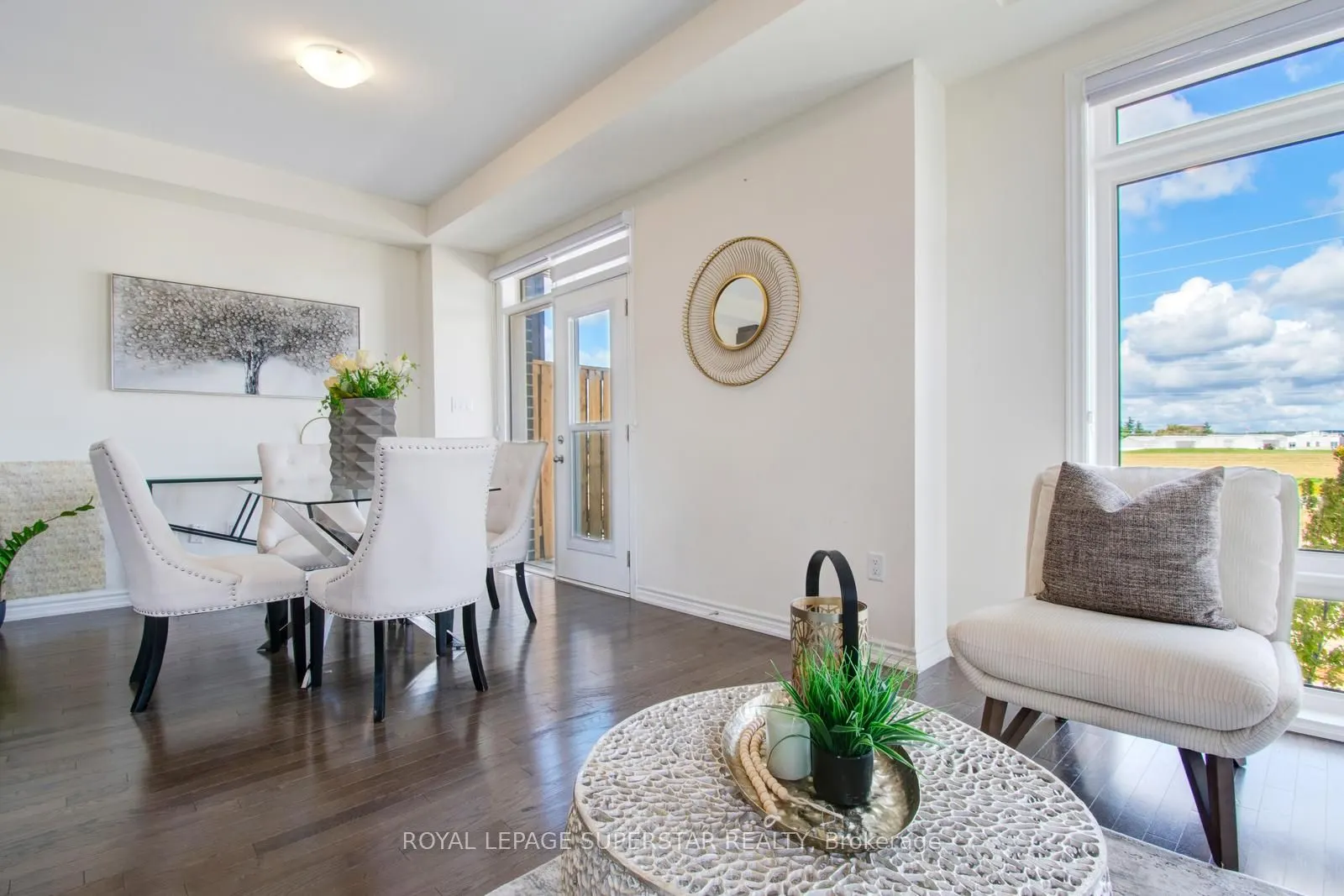 98 DONALD FICHT Crescent