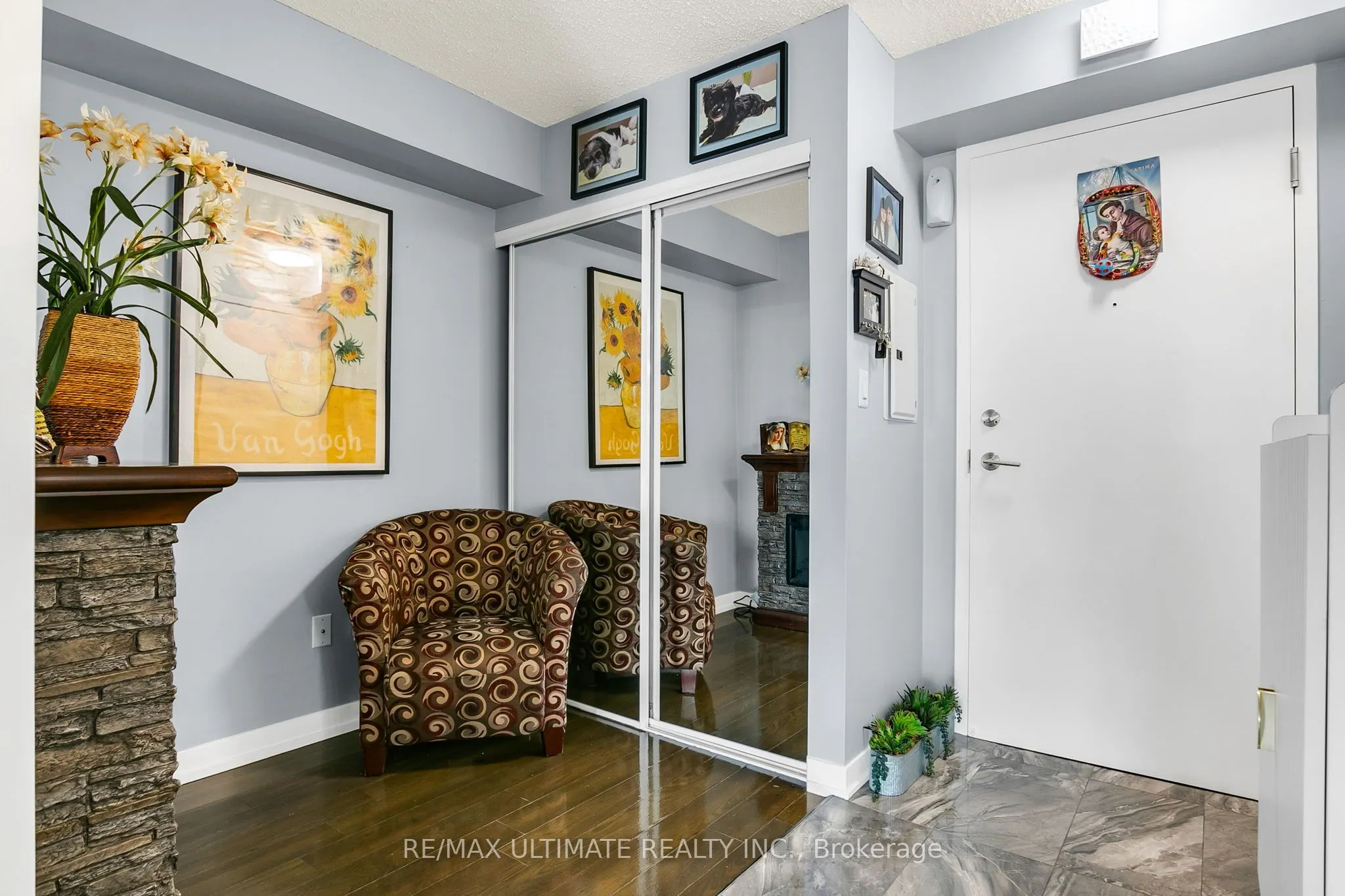 816 Lansdowne Avenue, #1011
