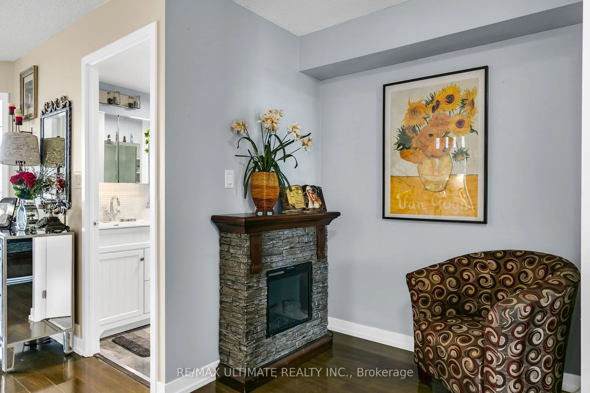 816 Lansdowne Avenue, #1011