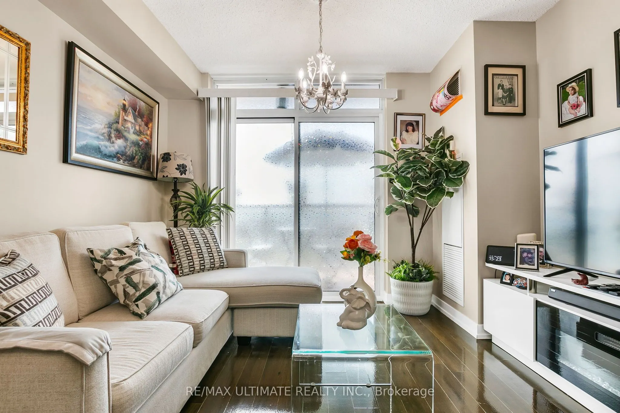 816 Lansdowne Avenue, #1011