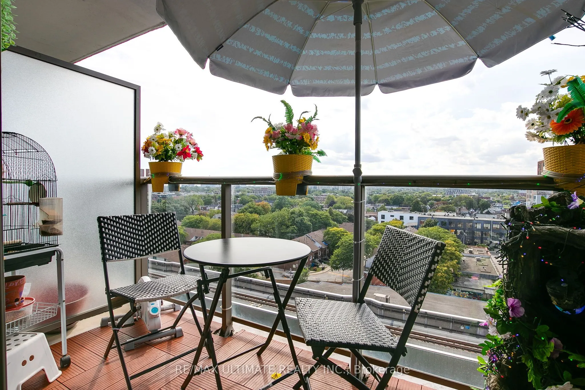 816 Lansdowne Avenue, #1011