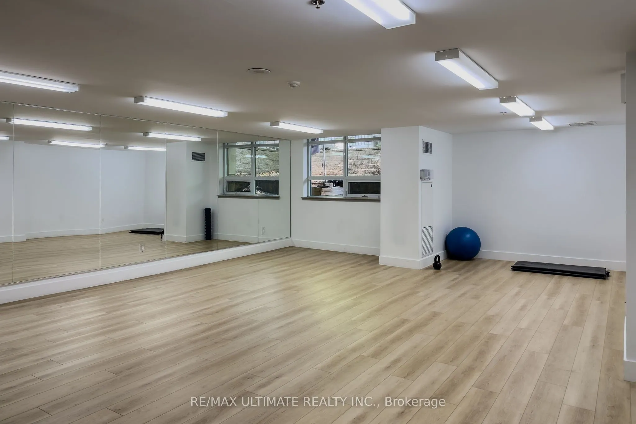 816 Lansdowne Avenue, #1011