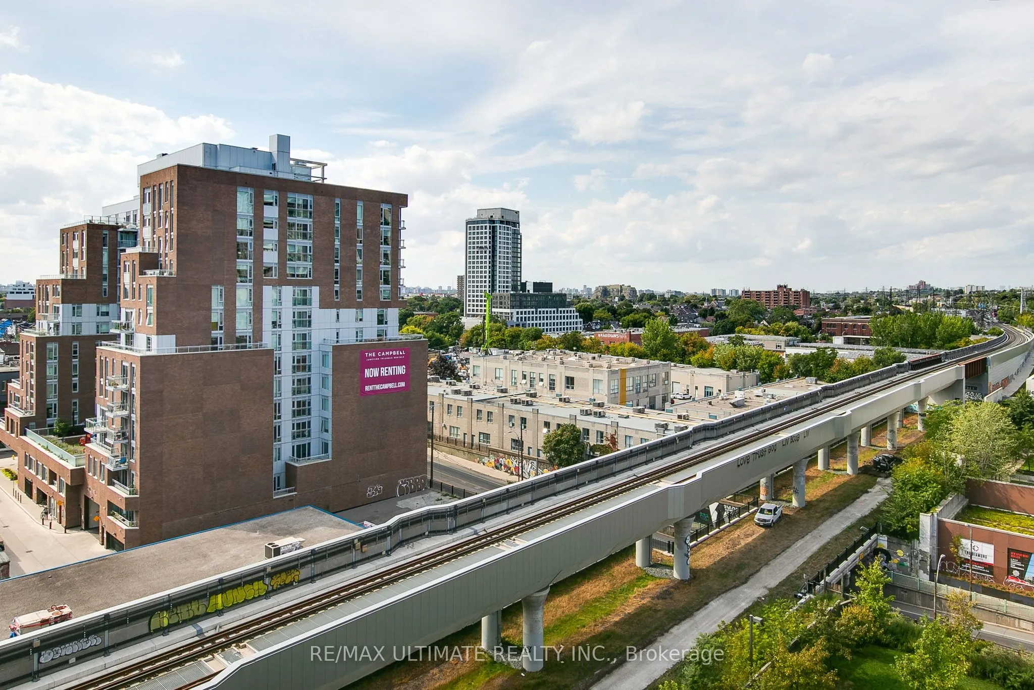 816 Lansdowne Avenue, #1011