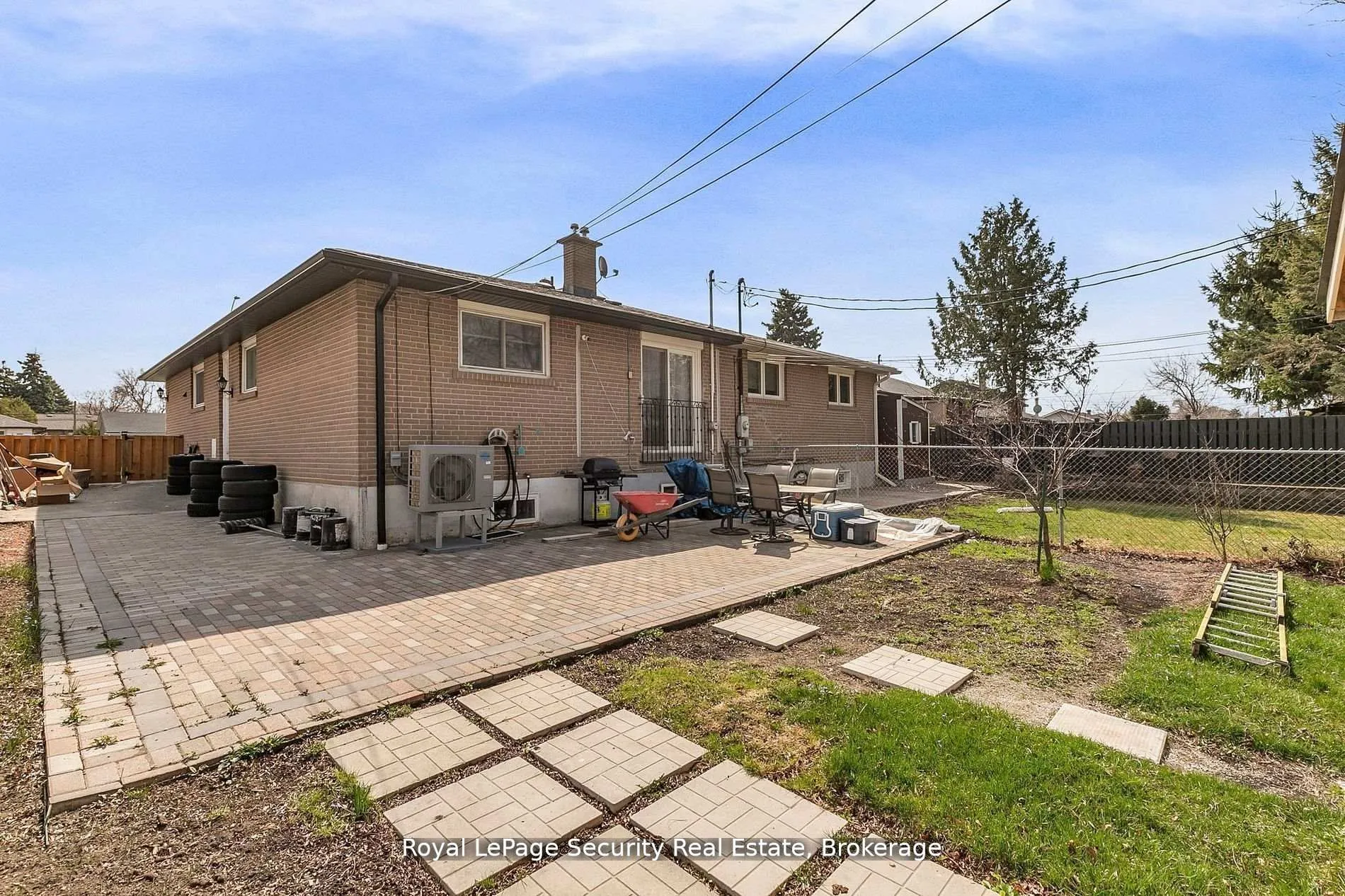 245 Avondale Boulevard