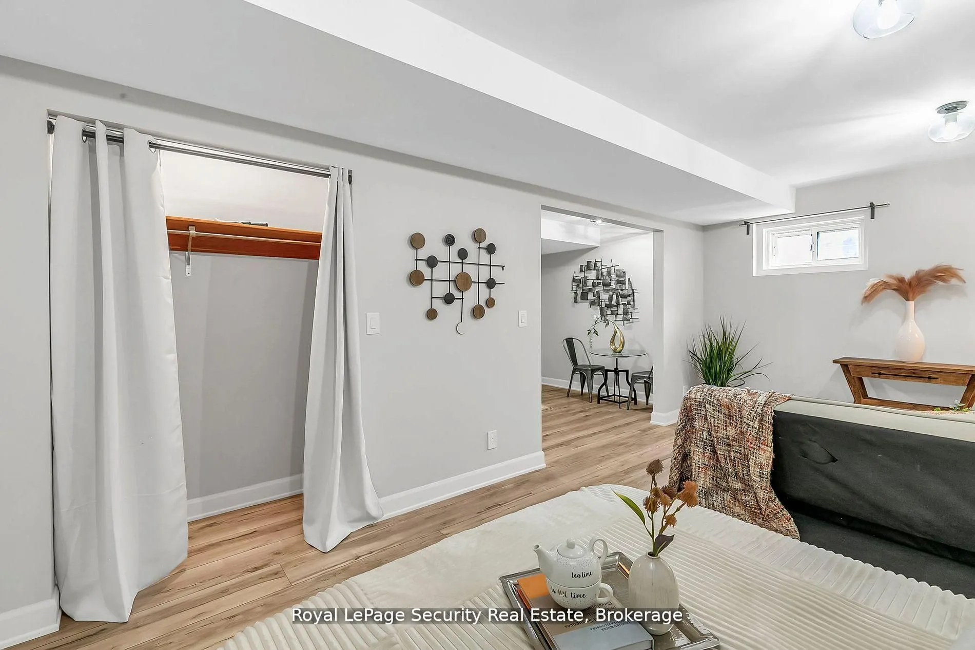 245 Avondale Boulevard