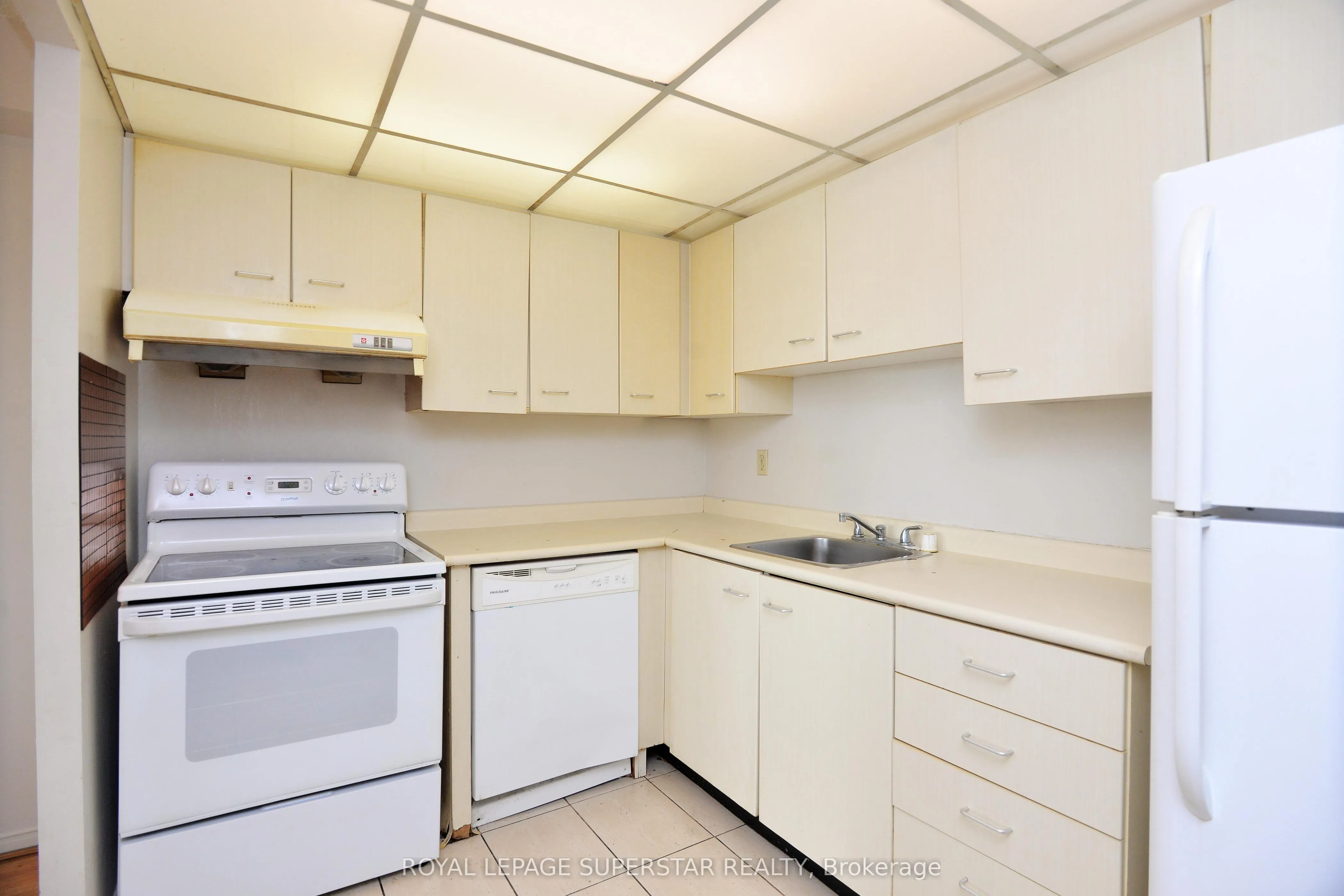 115 Hillcrest Avenue, #215
