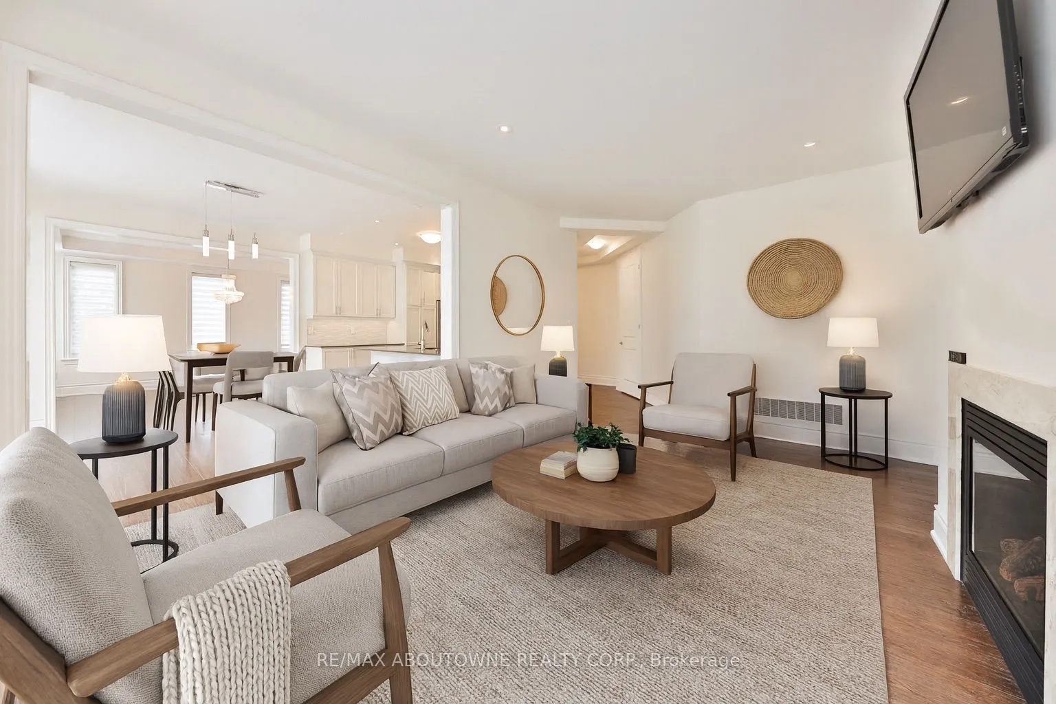 2163 Vineland Crescent