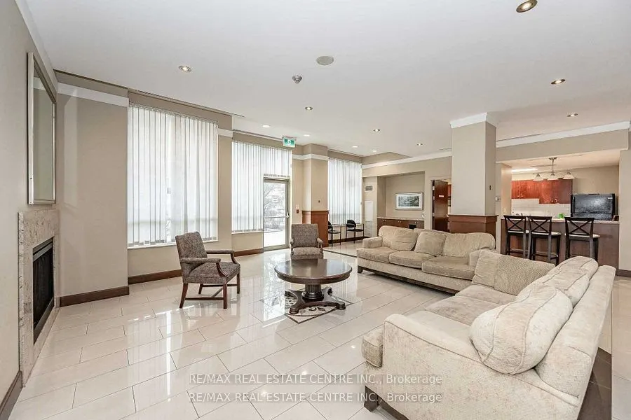 1359 Rathburn Road E, #1901