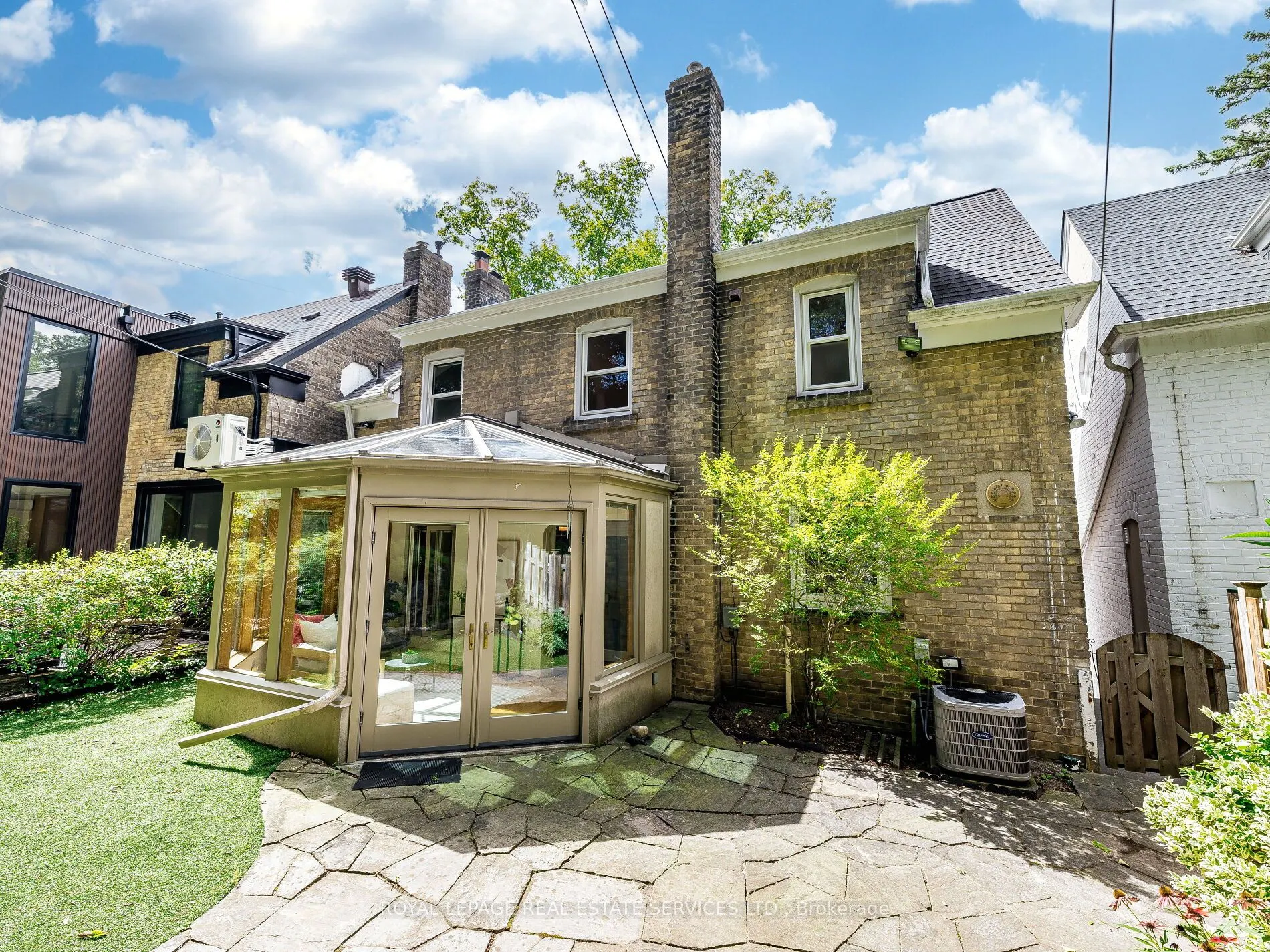 47 Riverview Gardens