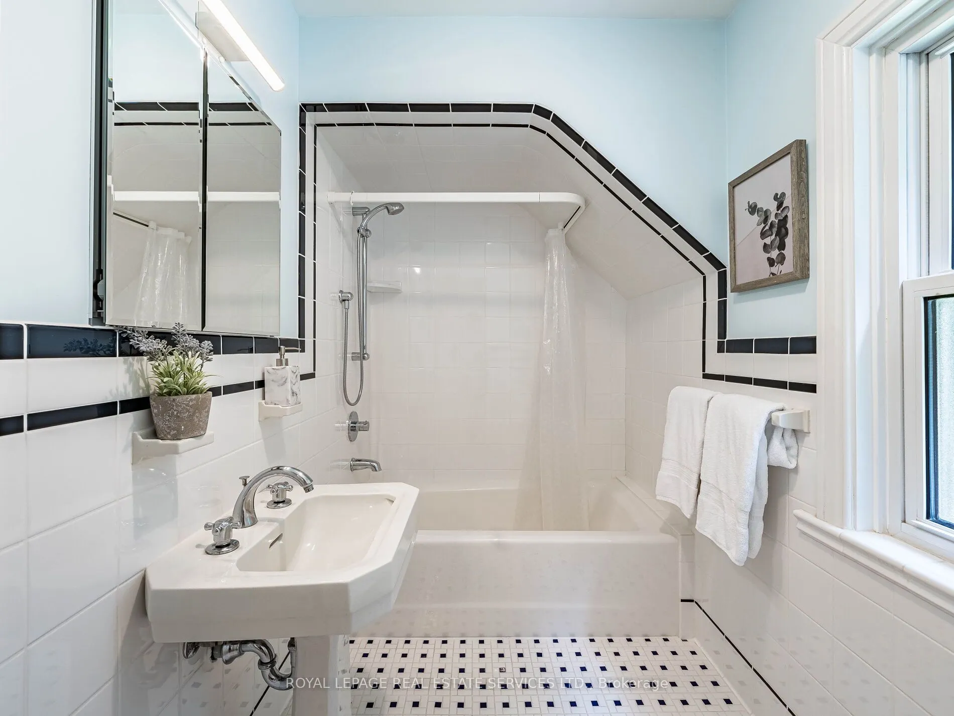 47 Riverview Gardens