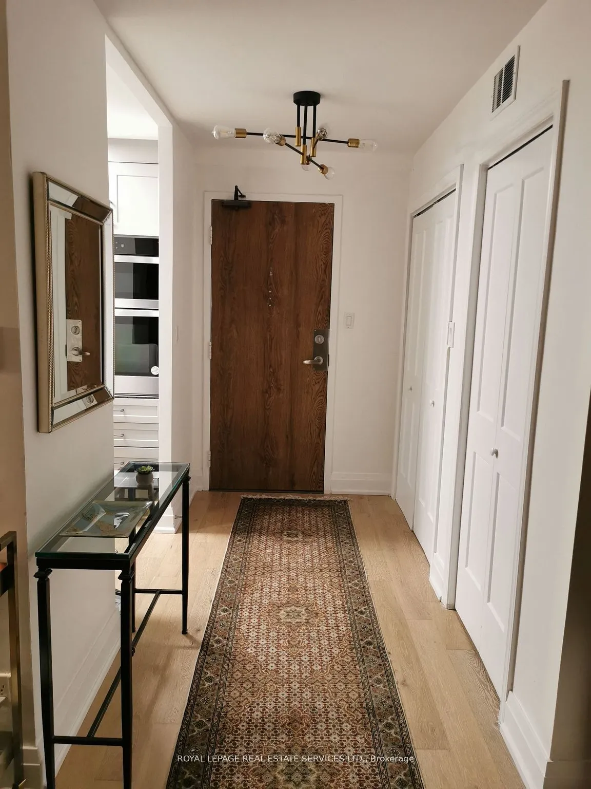 95 La Rose Avenue, #1203