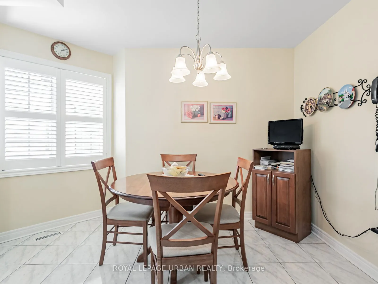 5662 Glen Erin Drive, #111