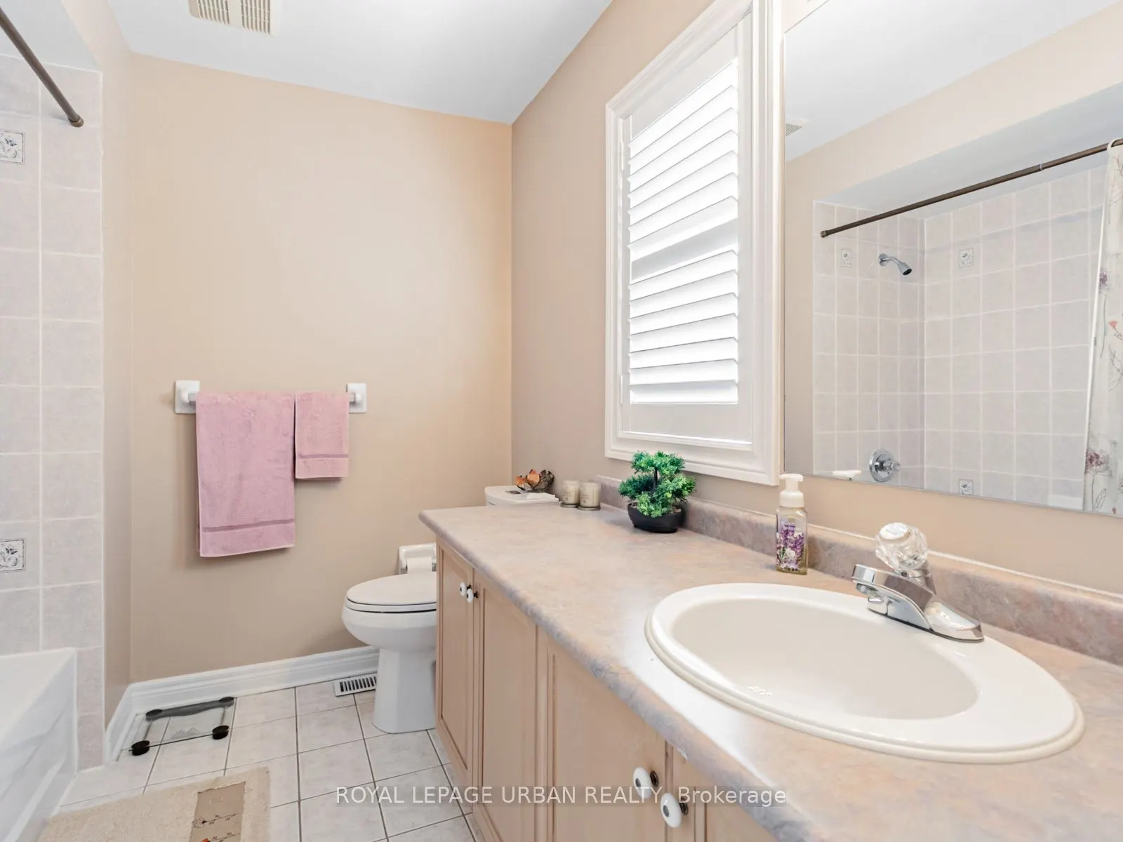 5662 Glen Erin Drive, #111