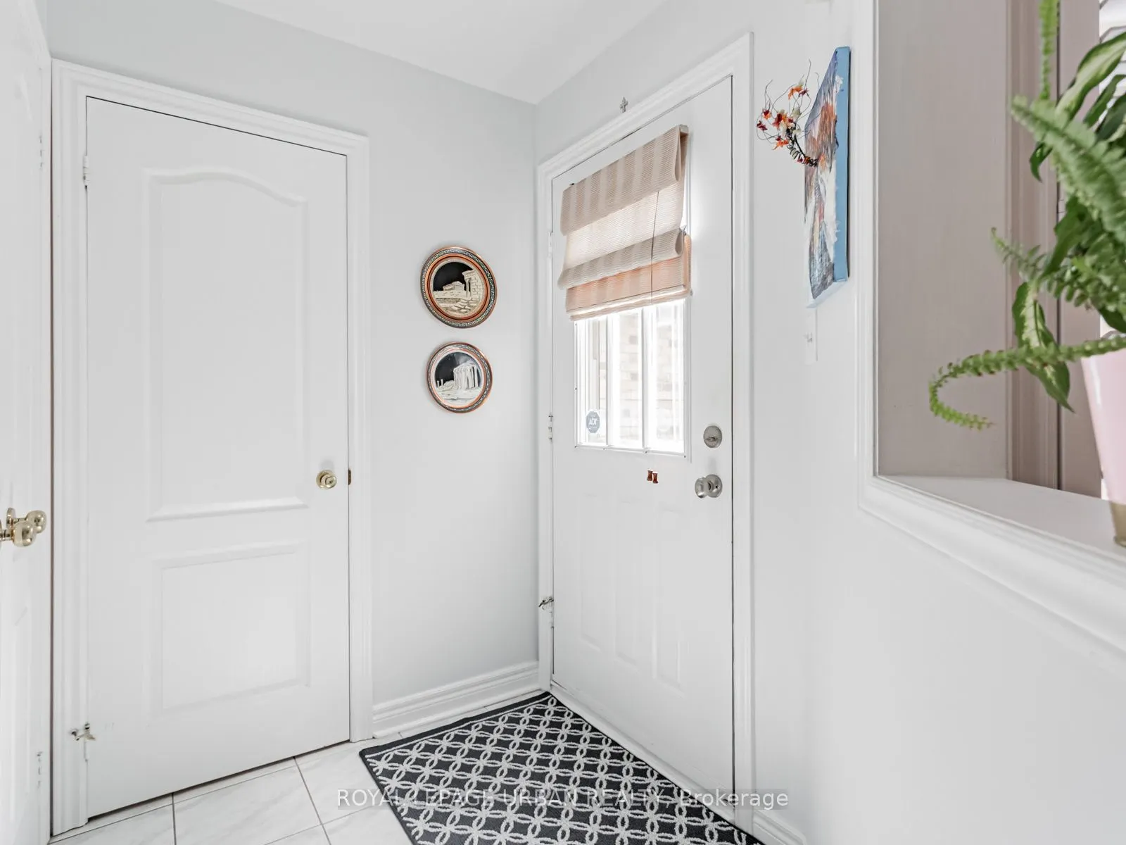 5662 Glen Erin Drive, #111