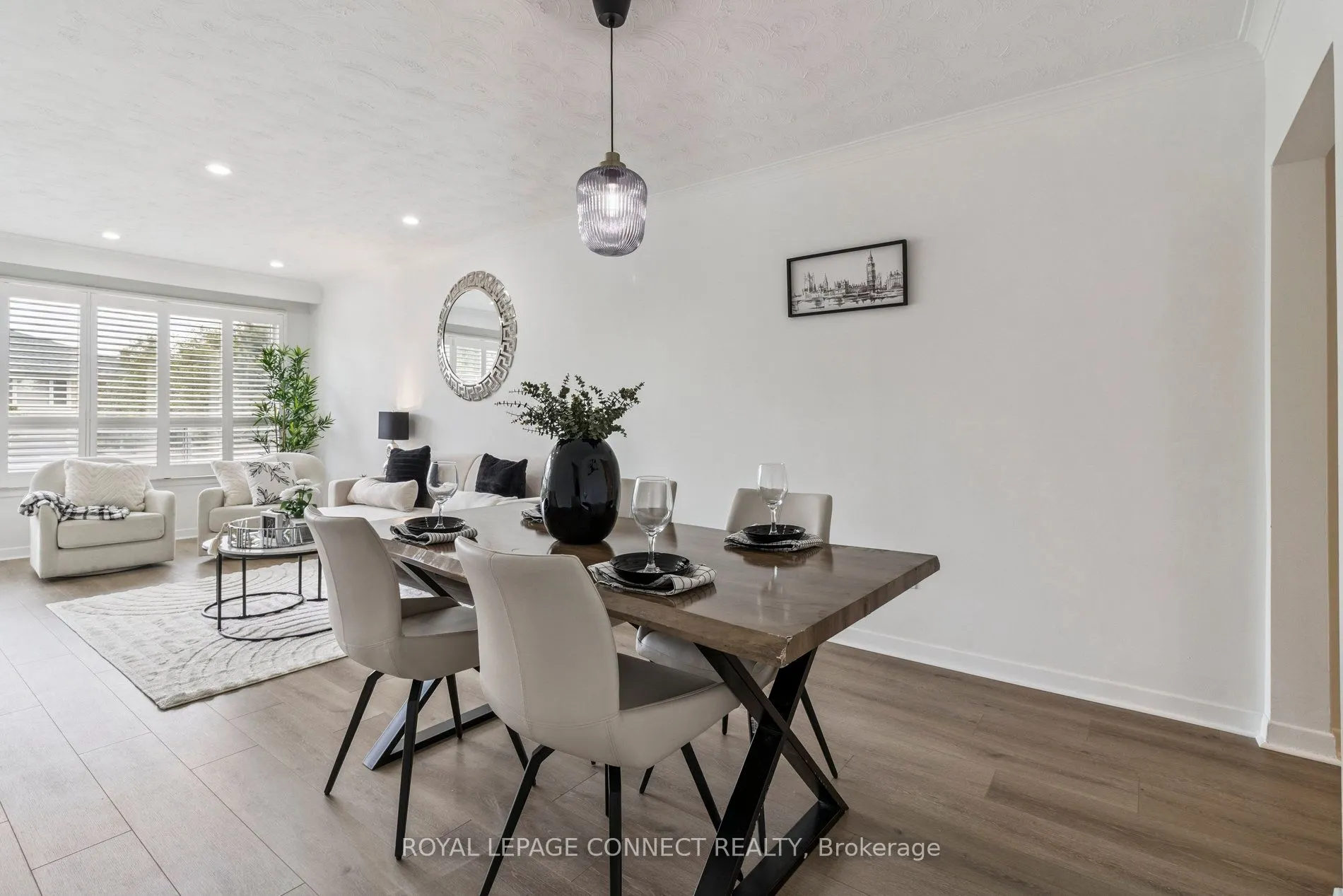 27 Charrington Crescent