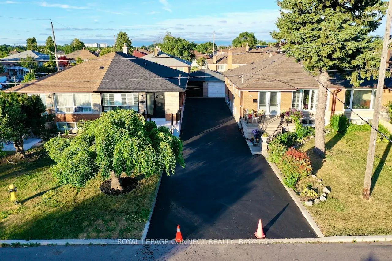 27 Charrington Crescent