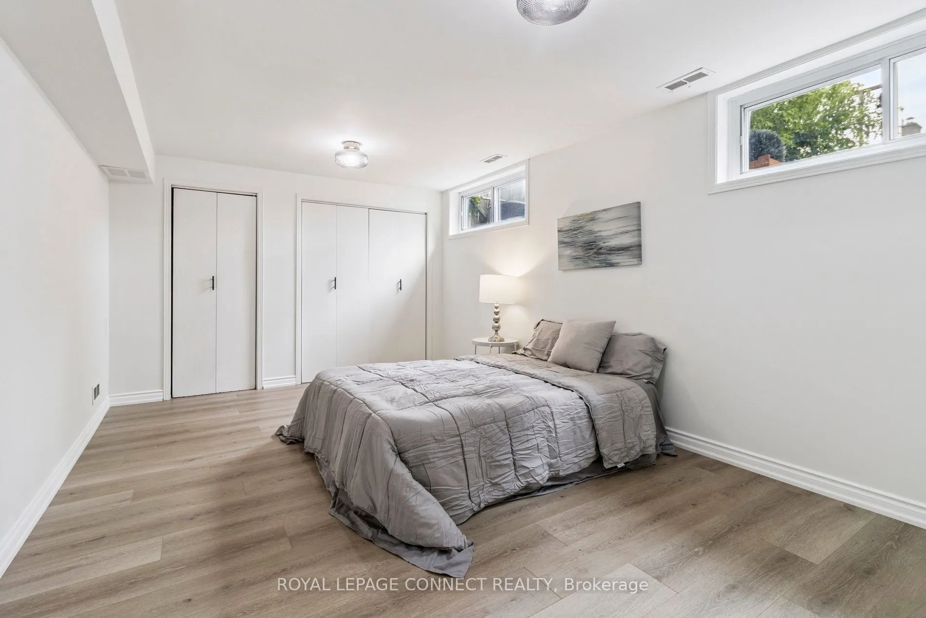 27 Charrington Crescent