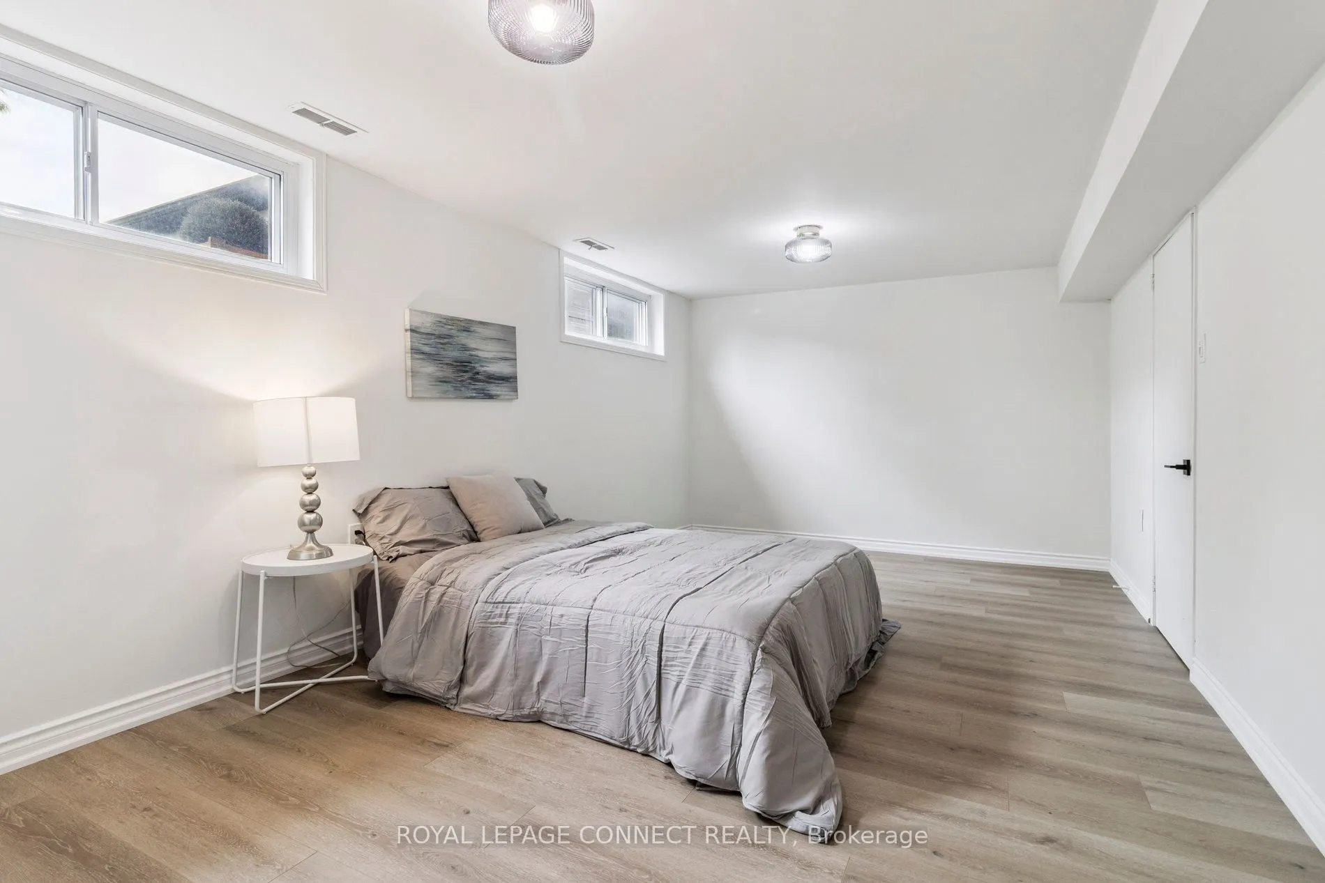 27 Charrington Crescent