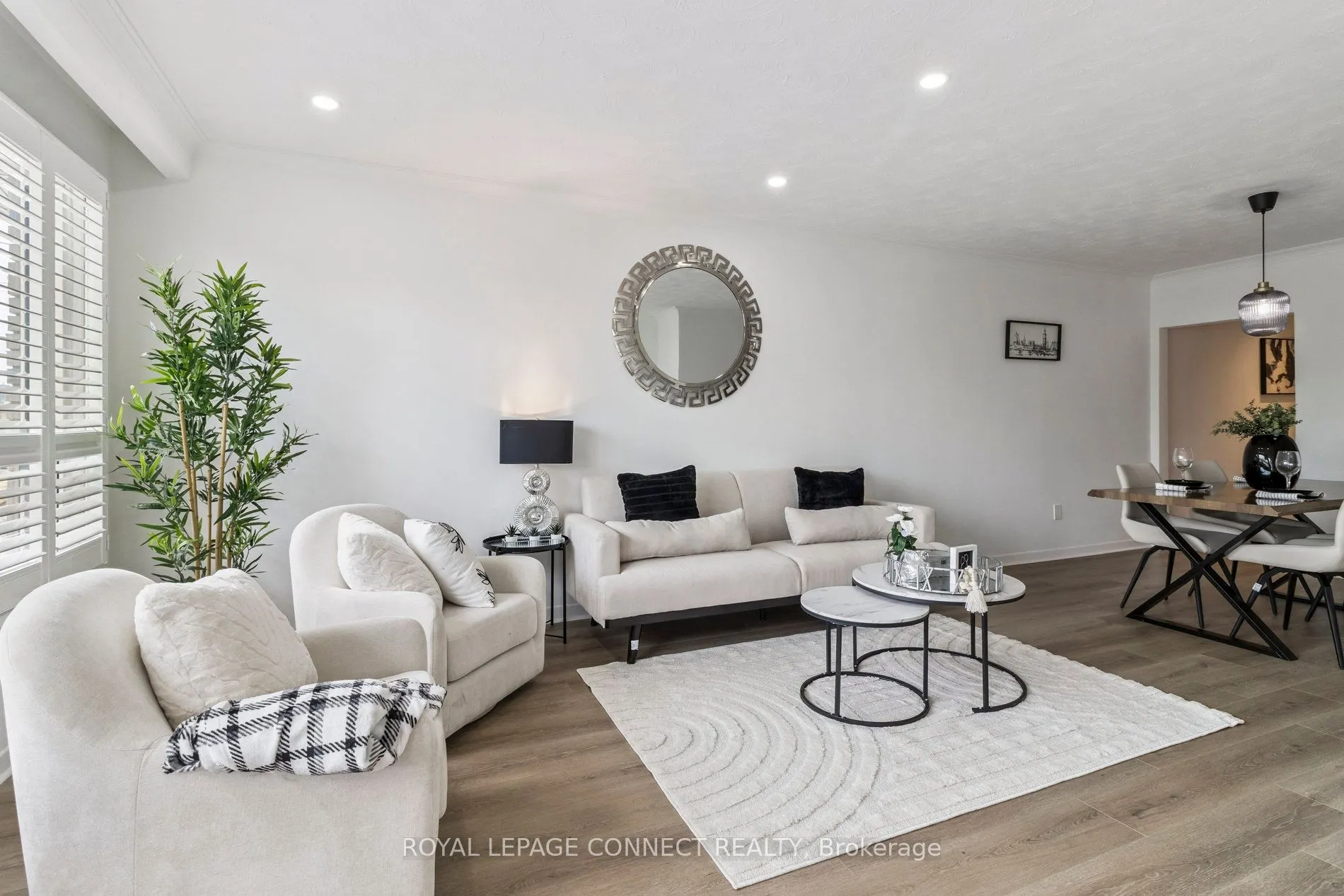 27 Charrington Crescent