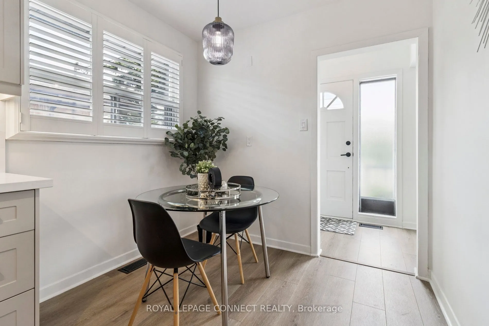 27 Charrington Crescent