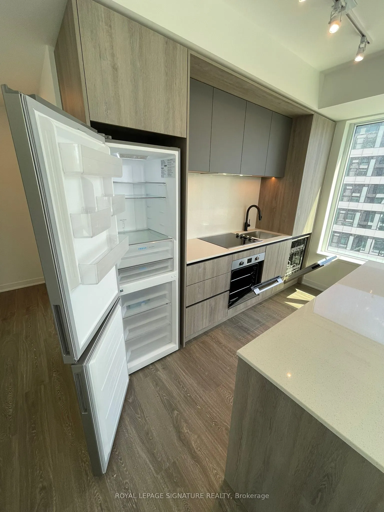 2495 Eglinton Avenue, #1304