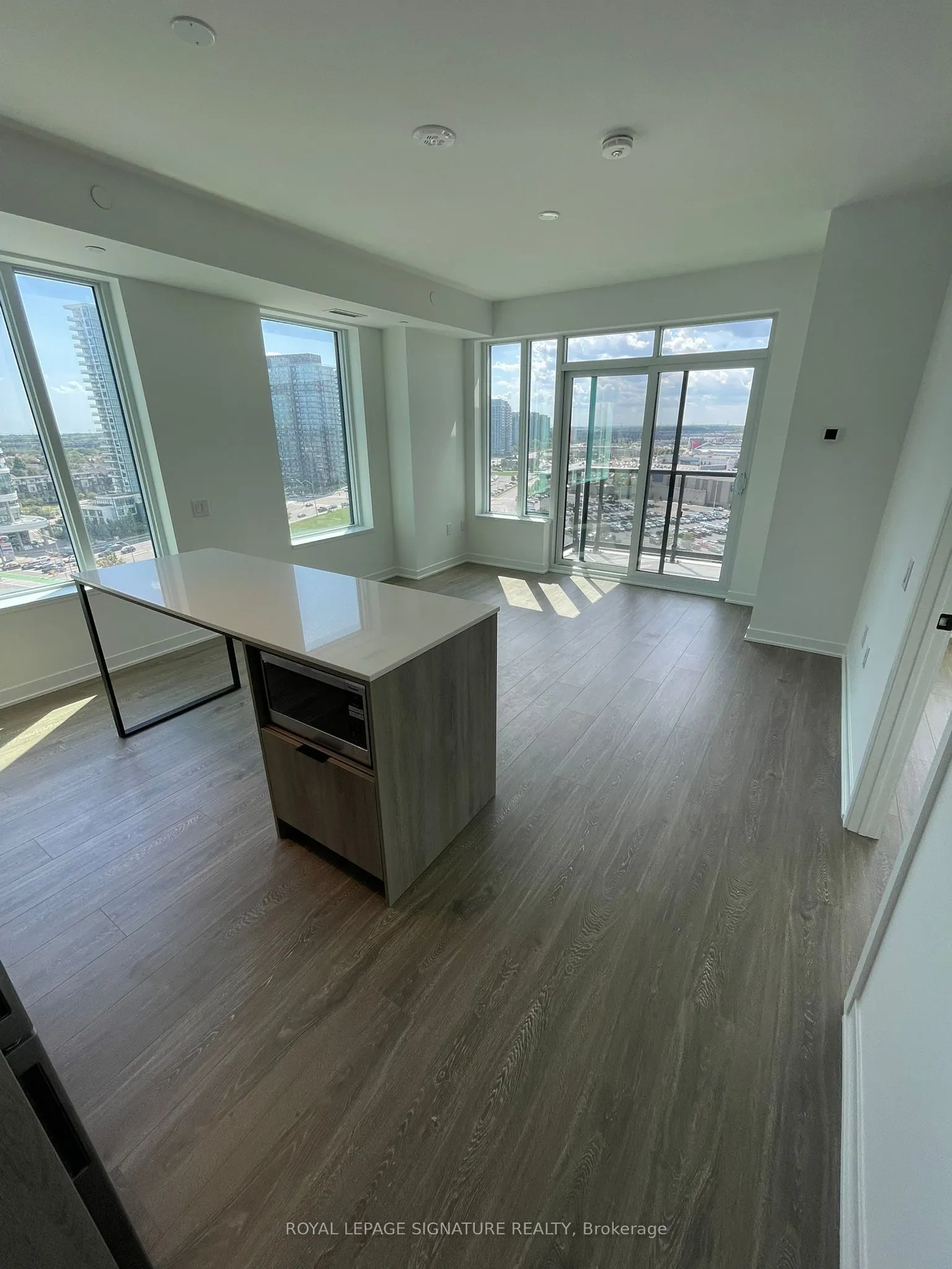 2495 Eglinton Avenue, #1304