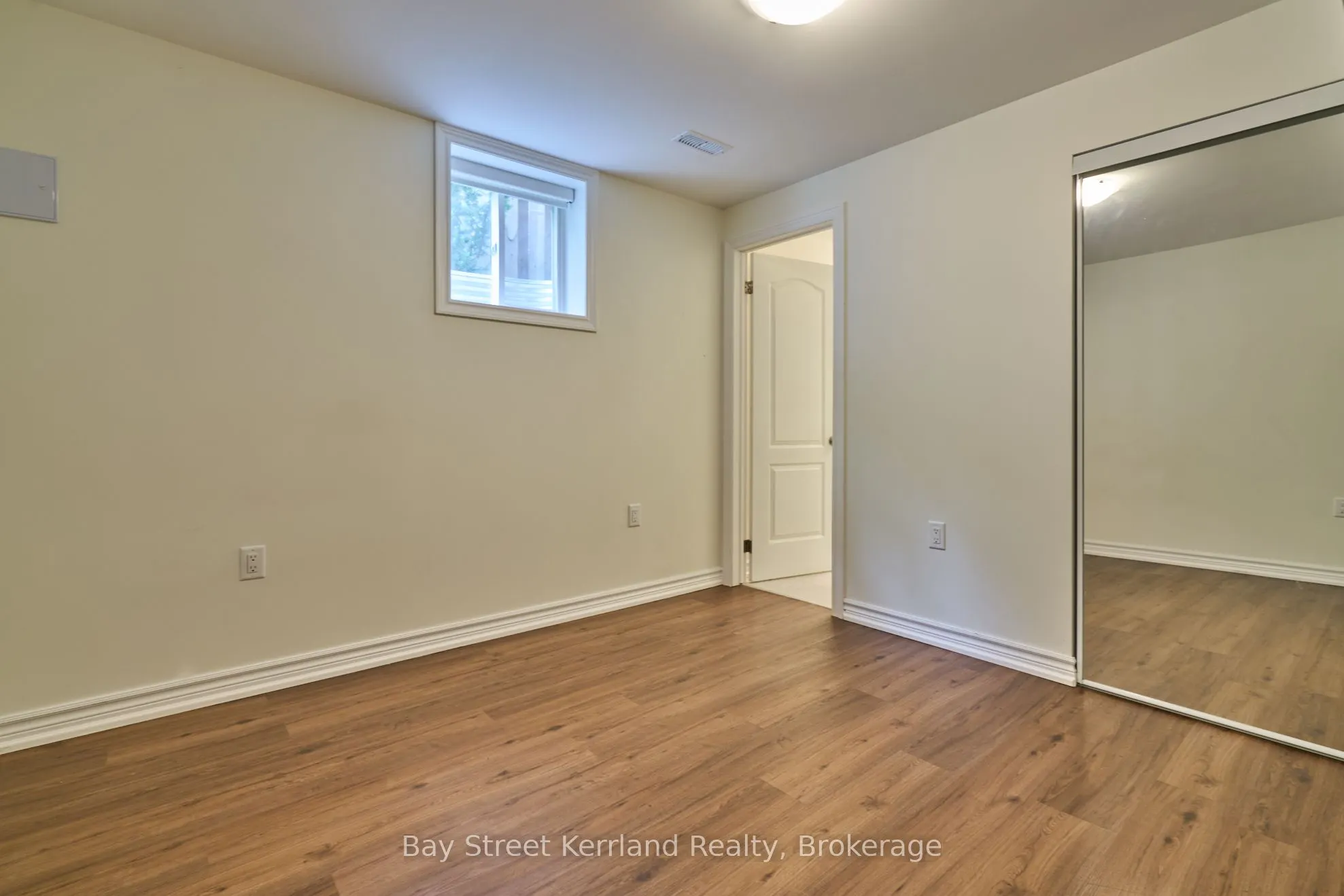 3139 Dover Crescent