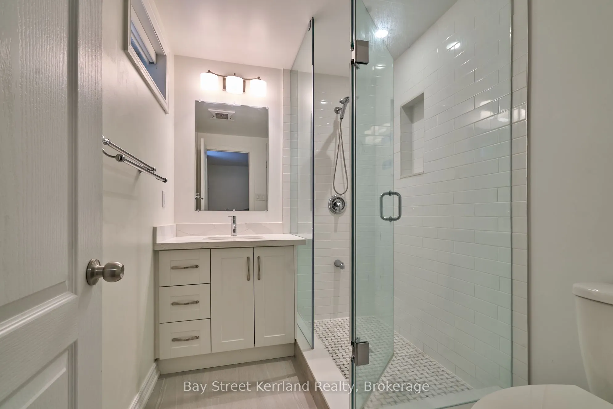 3139 Dover Crescent