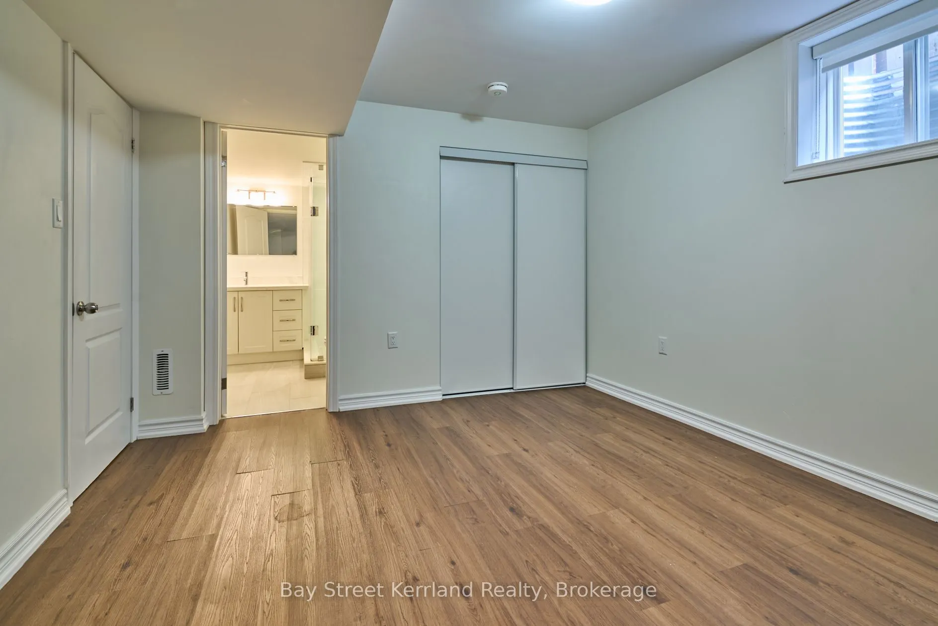 3139 Dover Crescent