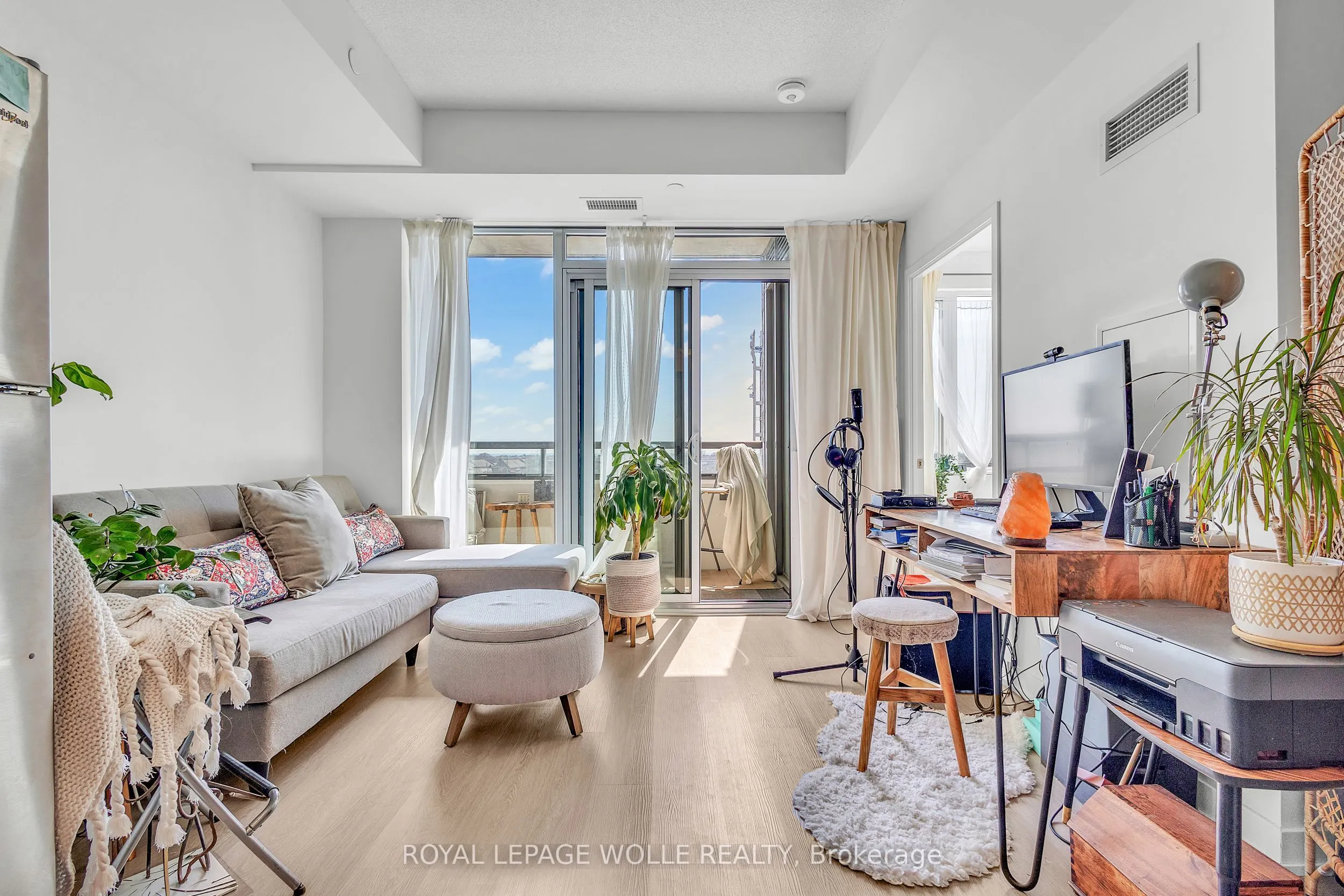 859 The Queensway, #11