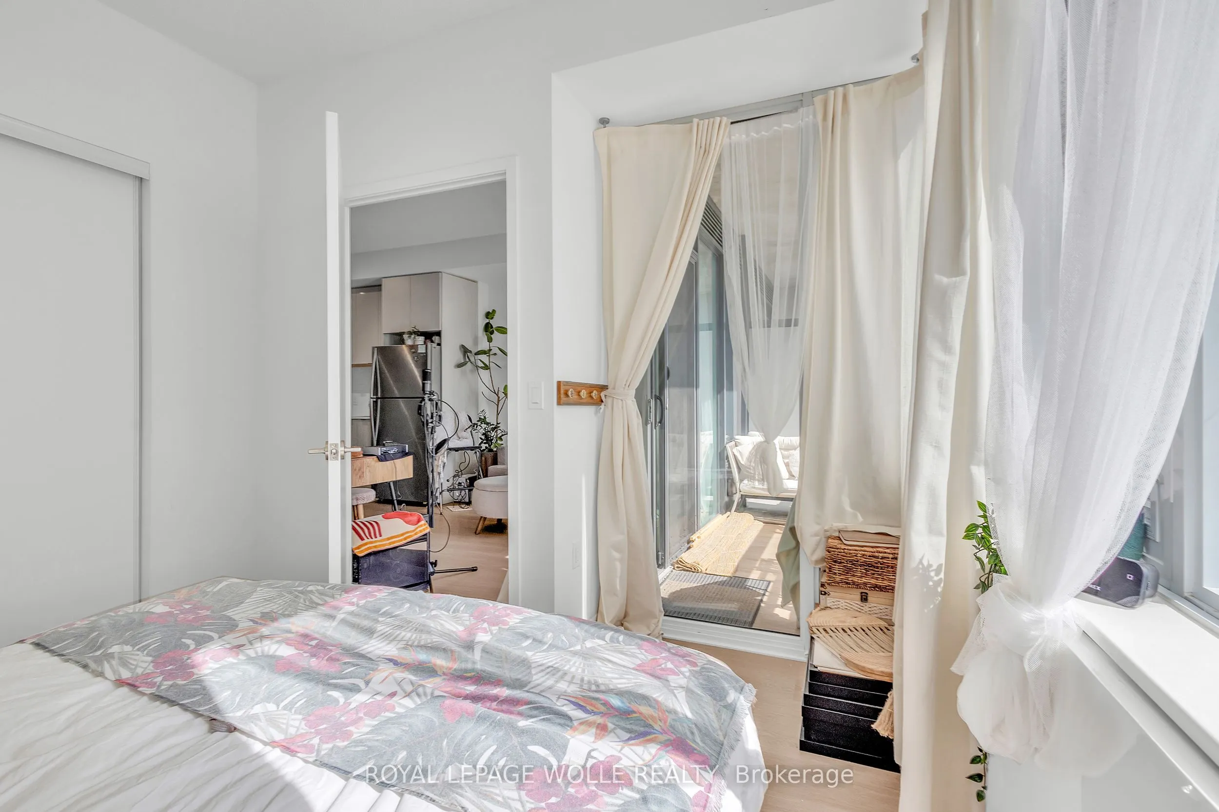 859 The Queensway, #11