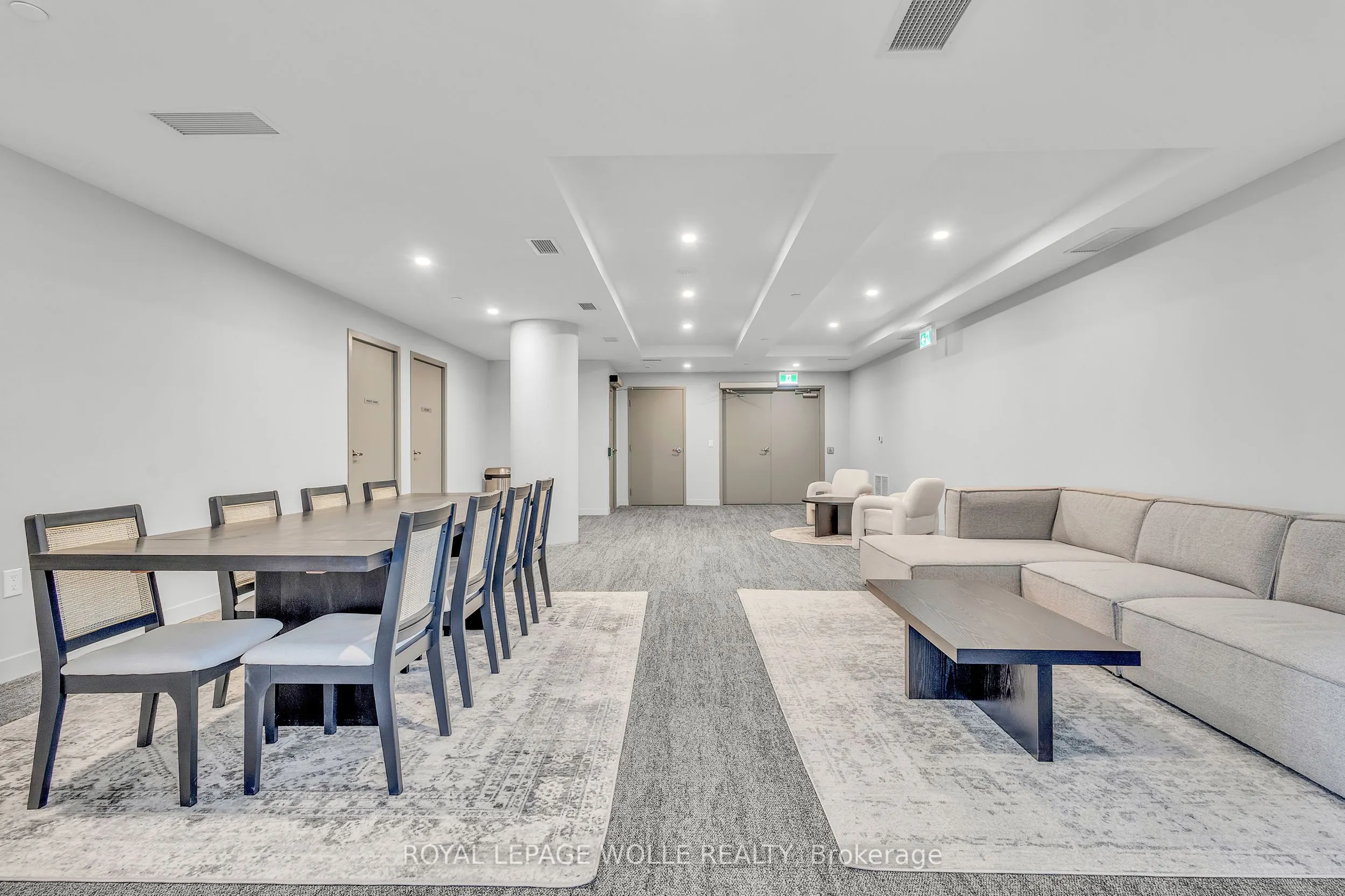 859 The Queensway, #11