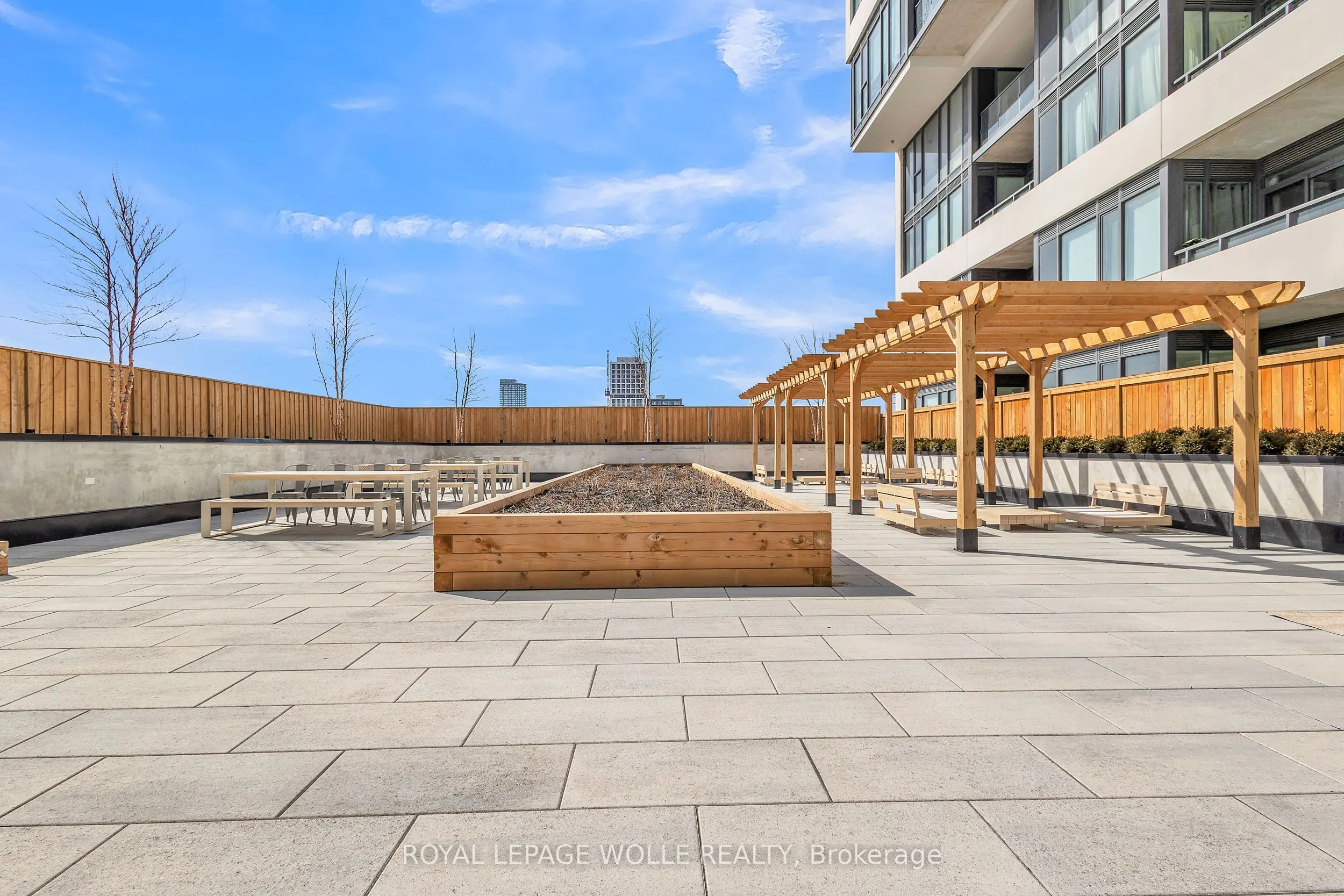 859 The Queensway, #11